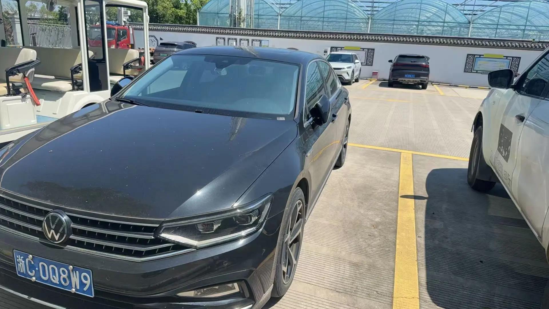 Magotan 2022 330TSI DSG Basic