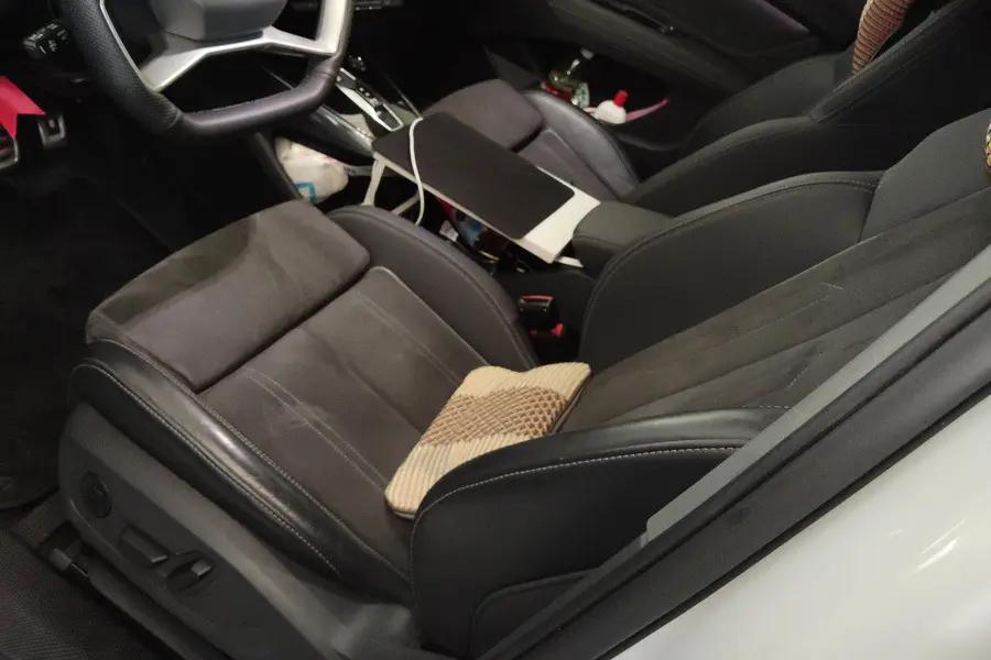 Audi 2023 Q4 e-tron 50 Quattro Creation Edition Automatic Gear 4