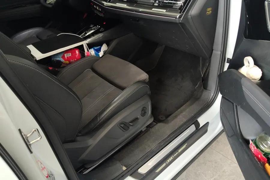 Audi 2023 Q4 e-tron 50 Quattro Creation Edition Automatic Gear 7