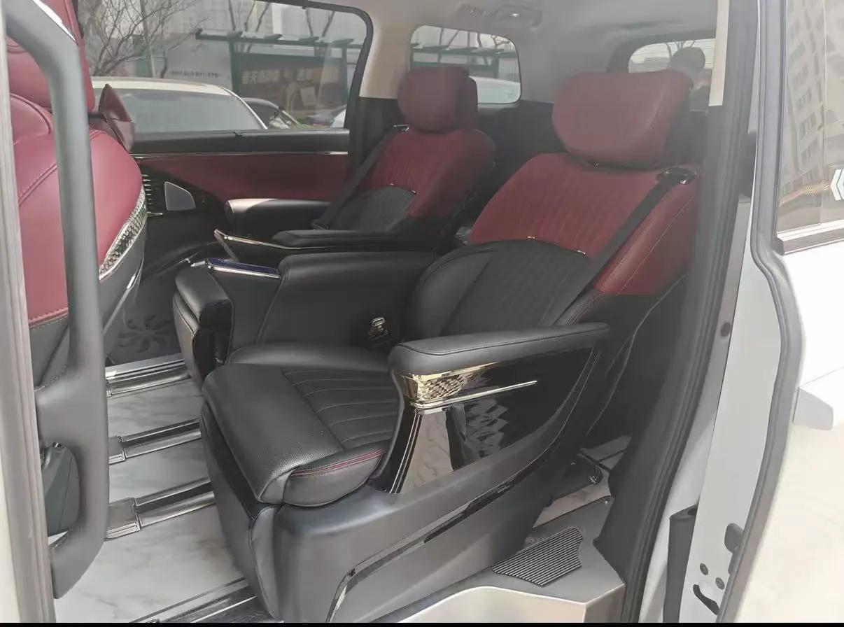 Chuanqi M8 New Energy 2024 2.0TM Plug-in Hybrid Basic Model 7