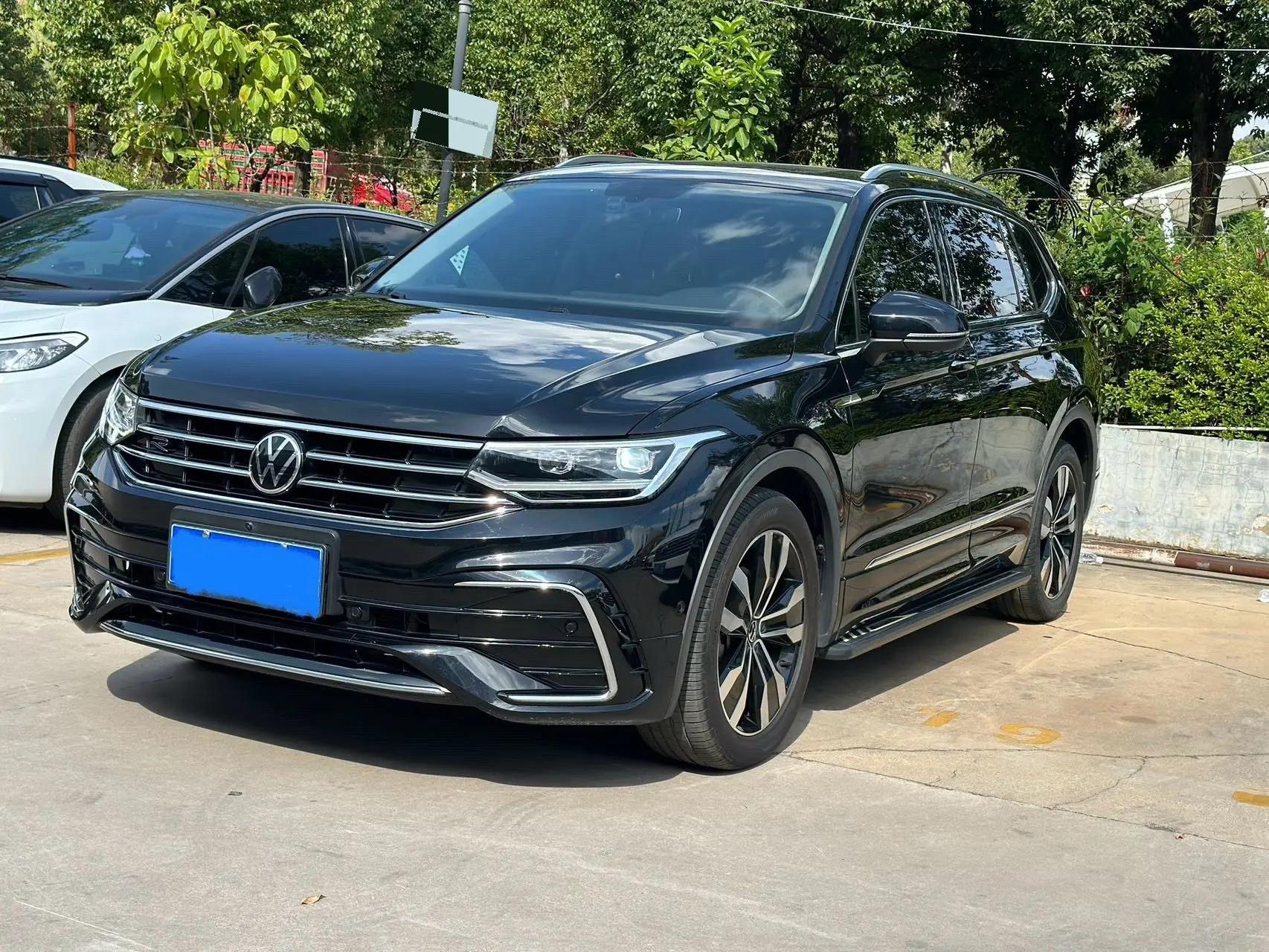 Tiguan L 2022 330TSI Automatic Two-Drive R-Line Enjoy Edition