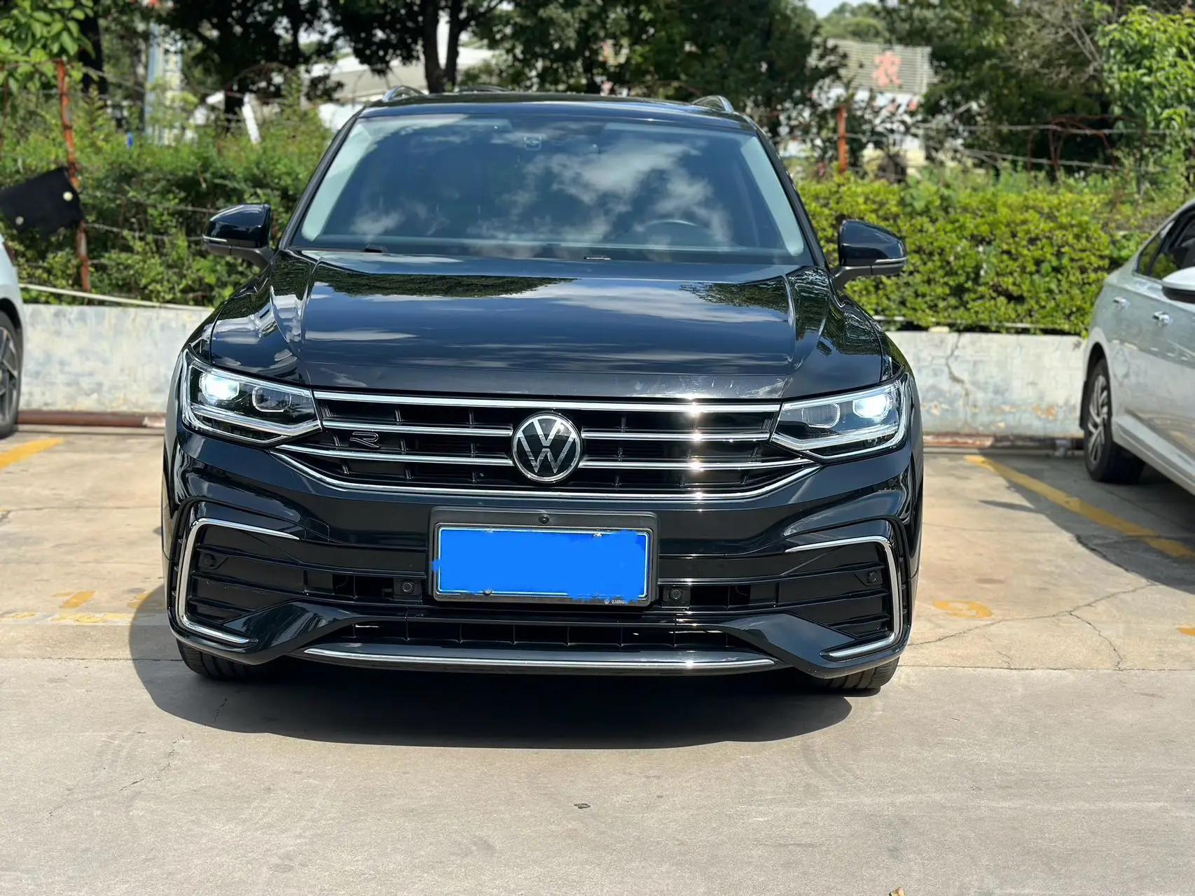 Tiguan L 2022 330TSI Automatic Two-Drive R-Line Enjoy Edition 2