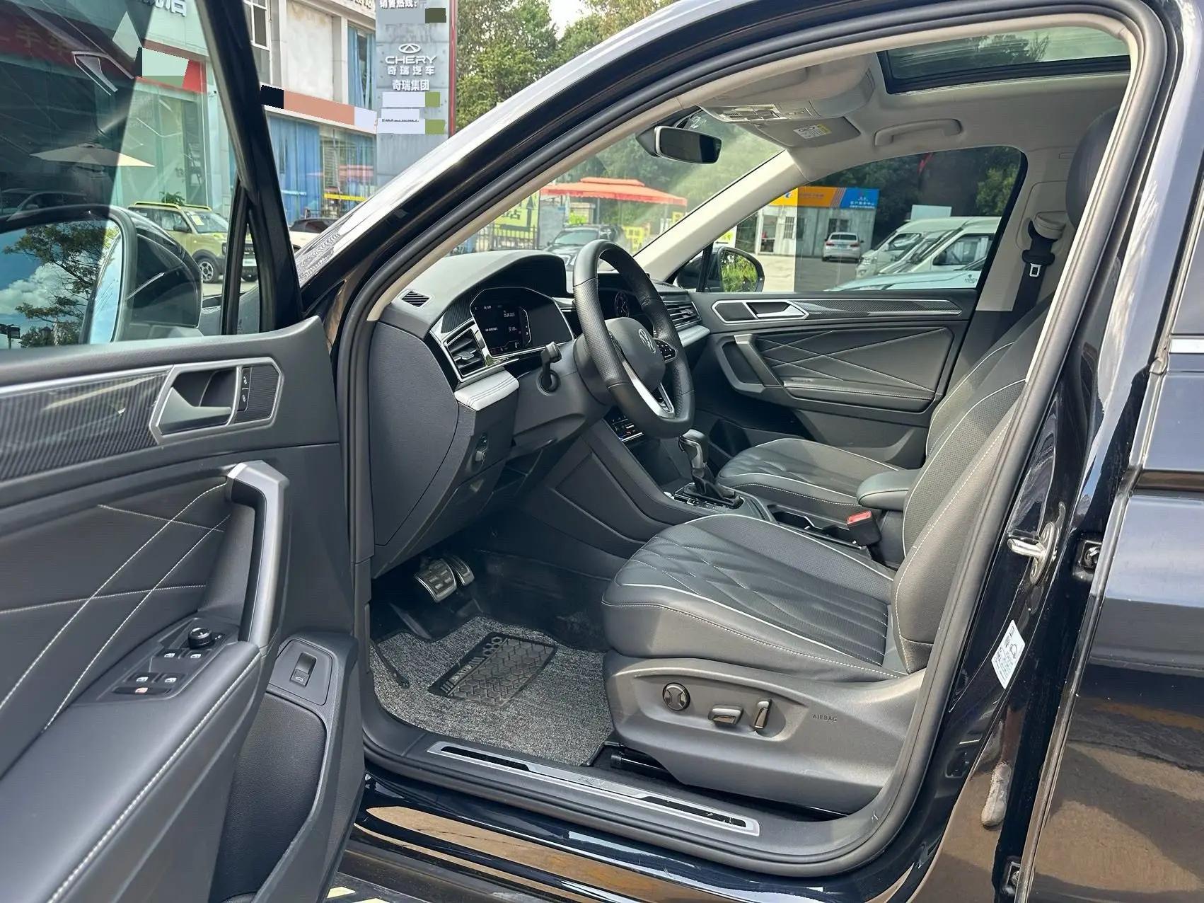 Tiguan L 2022 330TSI Automatic Two-Drive R-Line Enjoy Edition 4