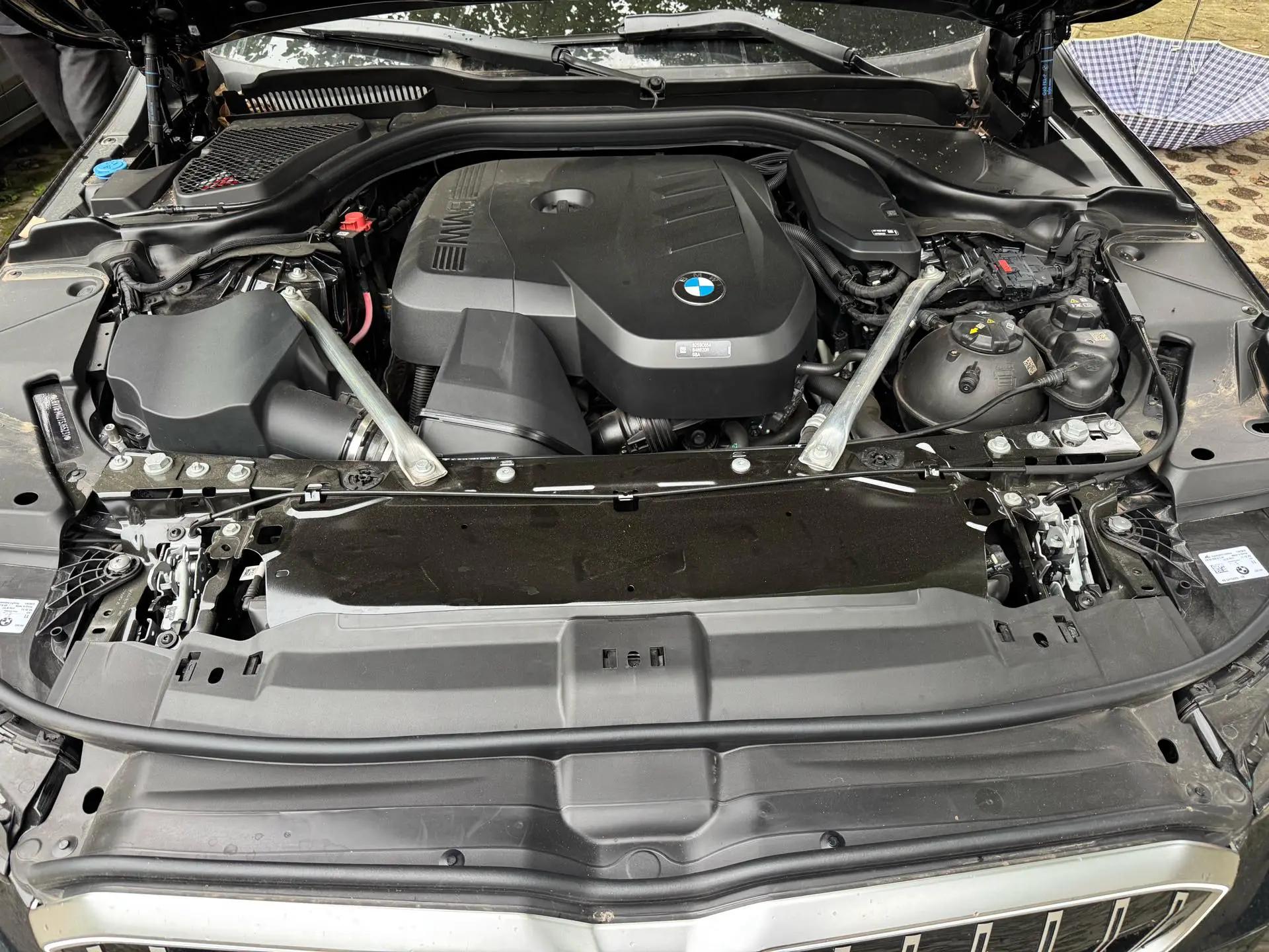 BMW 5 Series 2025 Model 525Li 48V 2.0T M Sport Package Automatic 12
