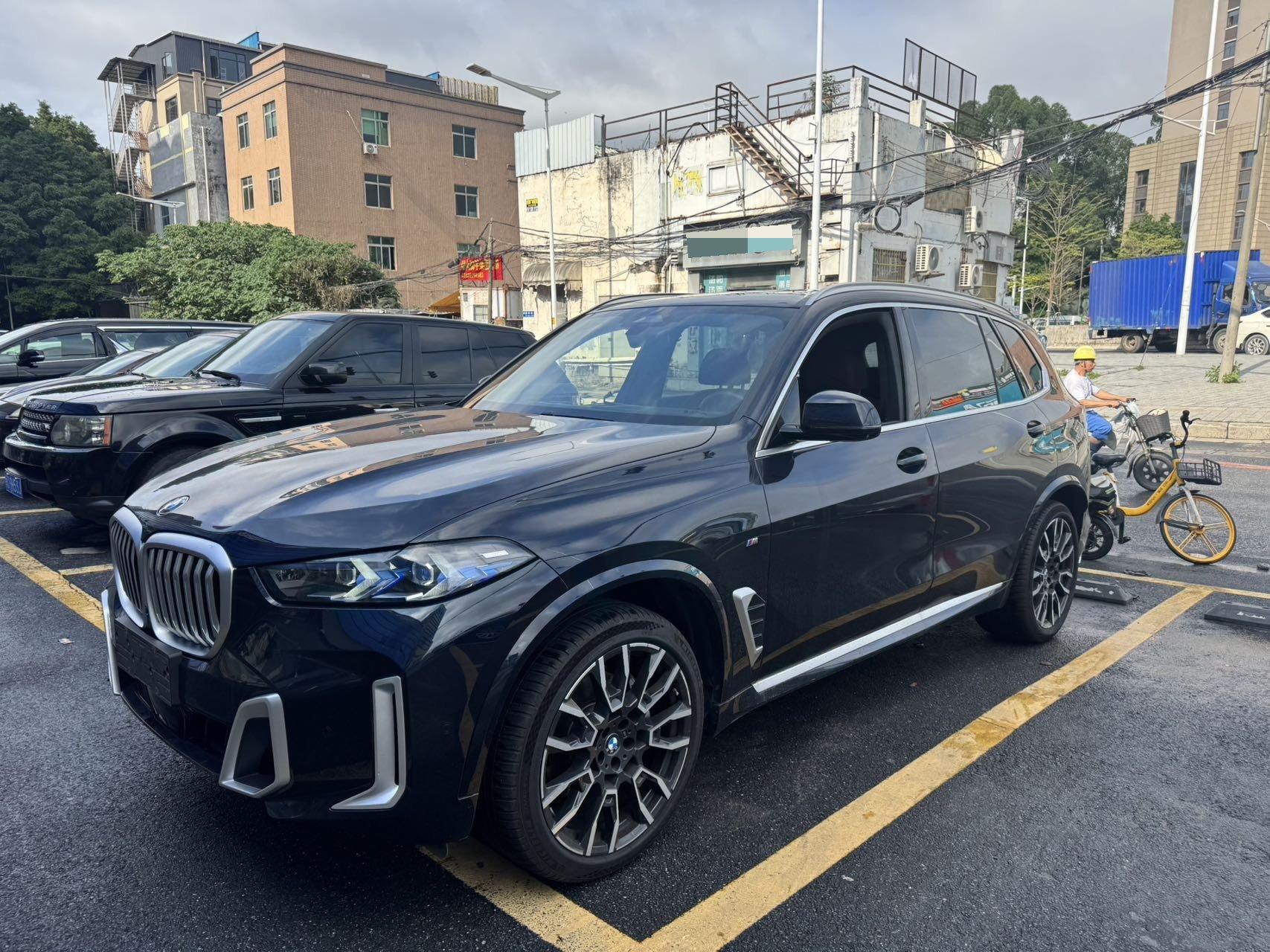 BMW 2025 X5 xDrive40Li 48V 3.0T M sports obsidian night suit automatic gear