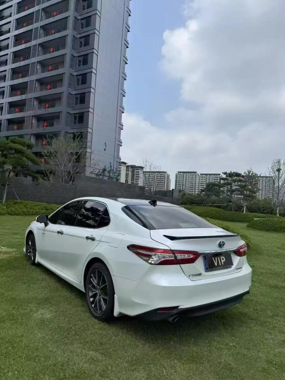 Toyota 2023 Camry Dual Engine 2.5HG CVT Luxury Edition Automatic 8