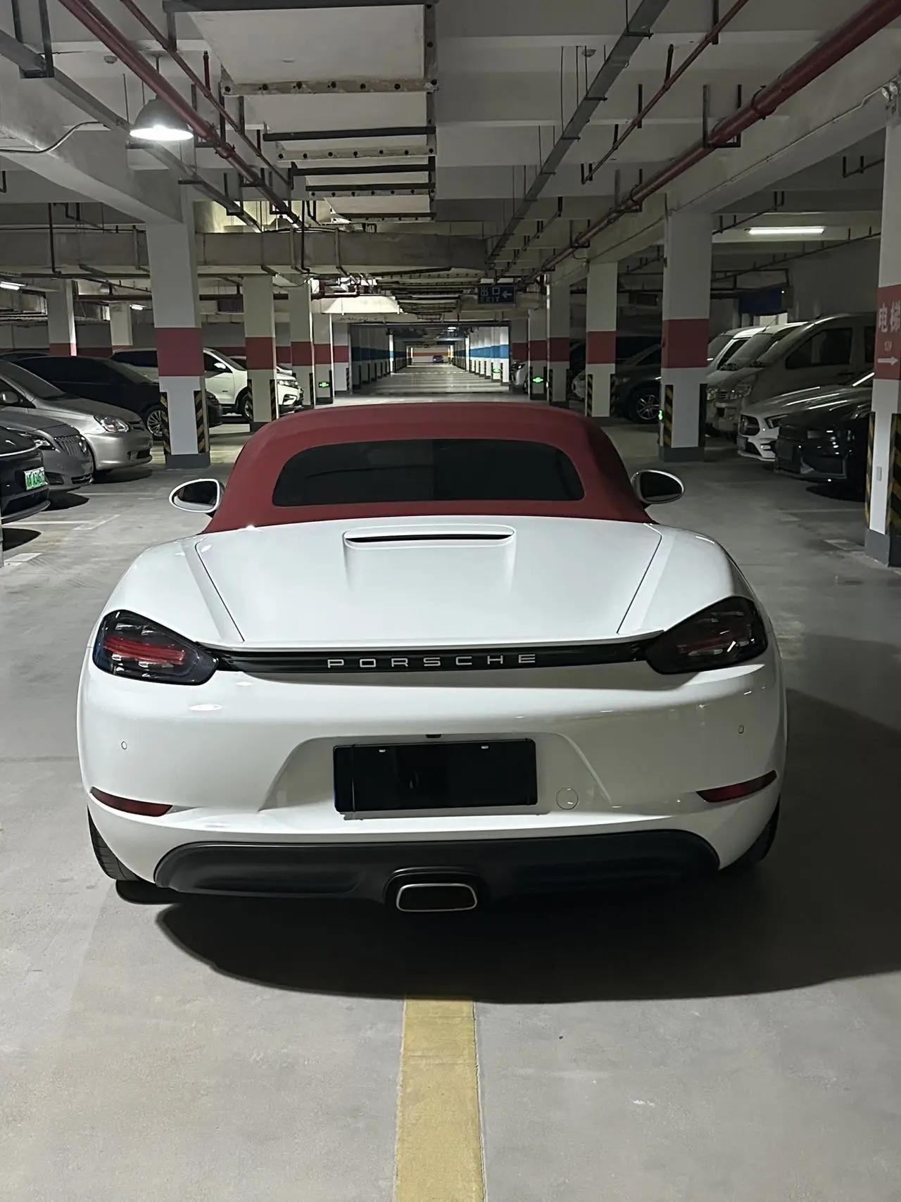 Porsche 718 2022 Boxster T 2.0T 3