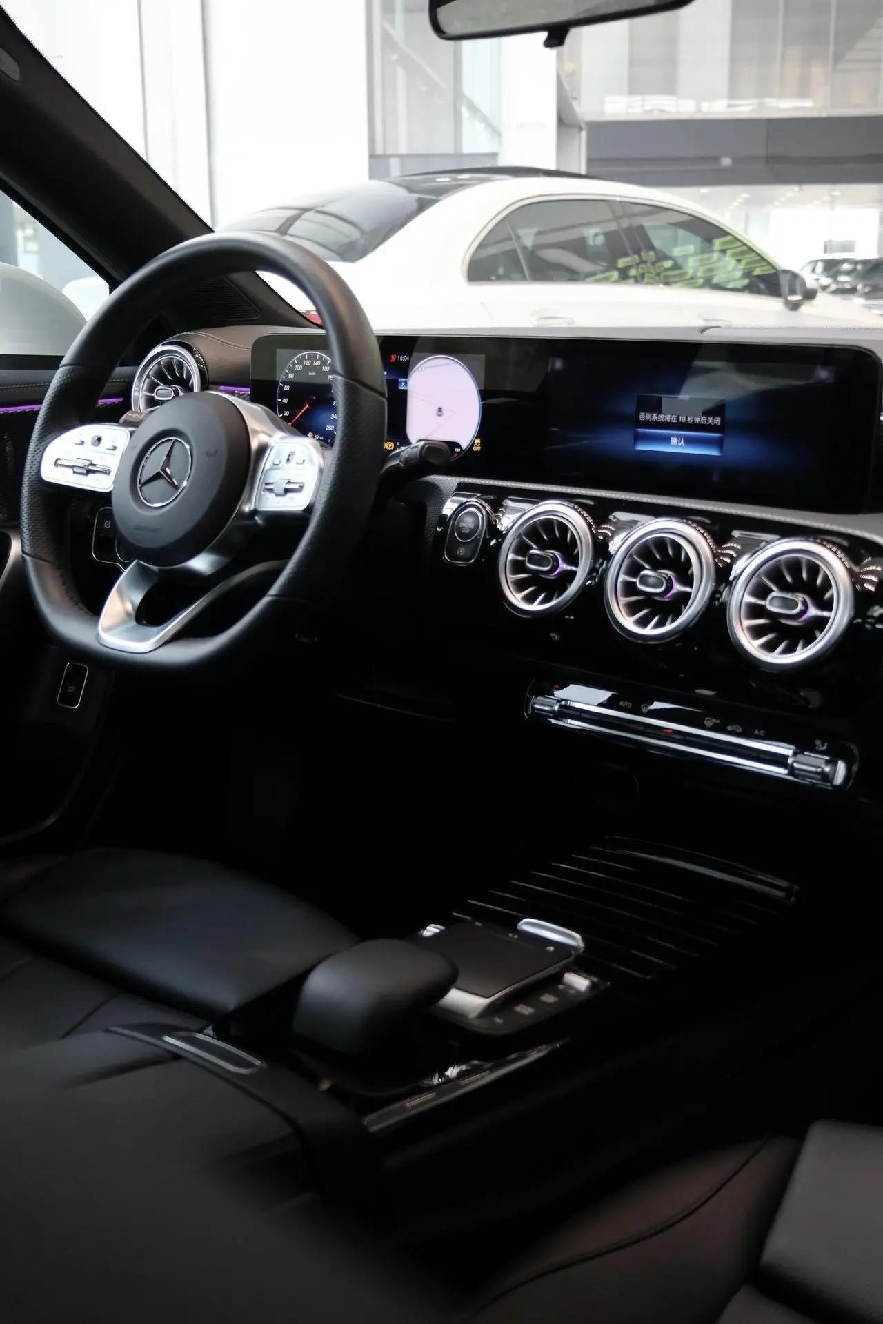 Mercedes Benz Class A 2022 A 200 L Sports Car Dynamic 3