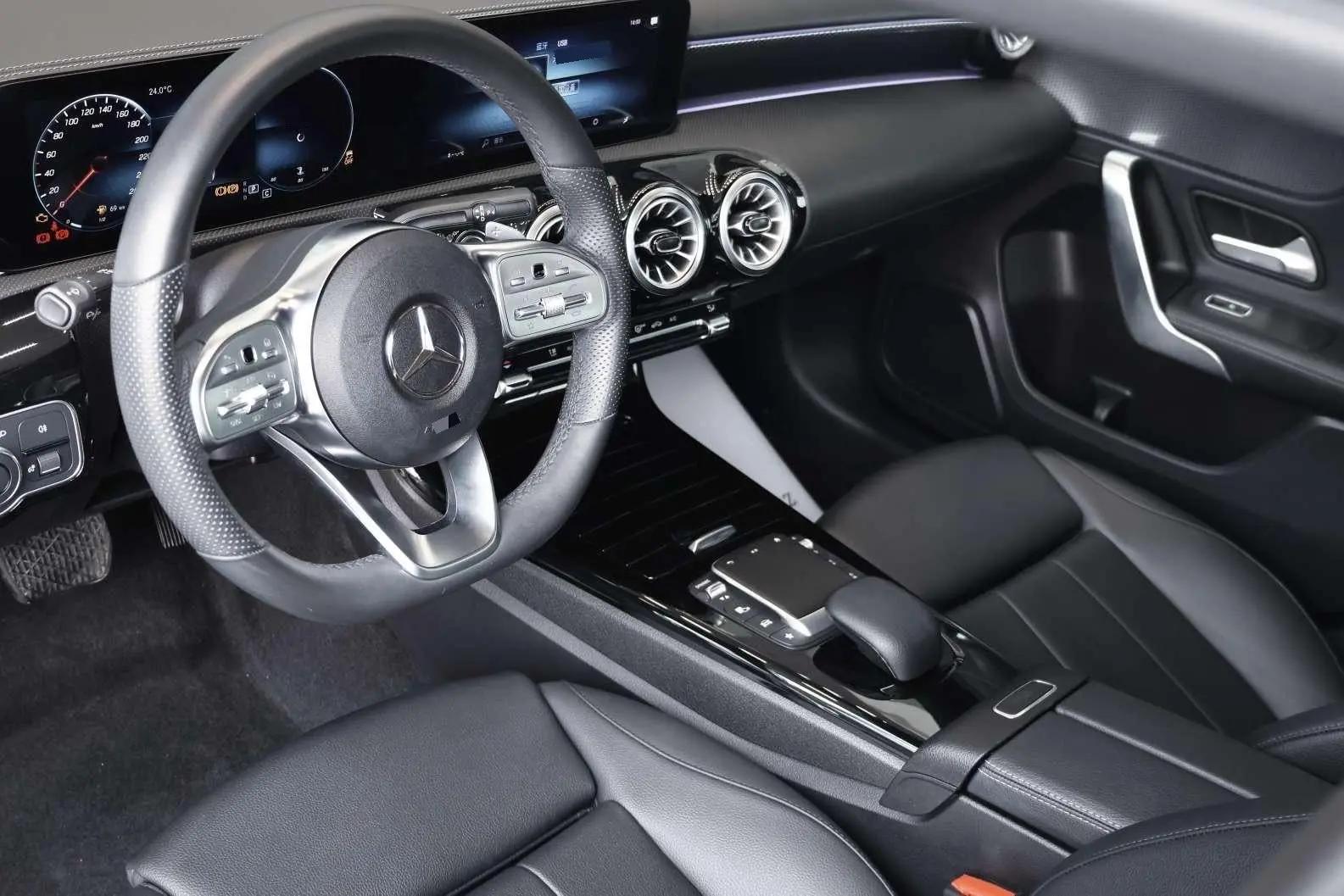 Mercedes Benz Class A 2022 A 200 L Sports Car Dynamic 4
