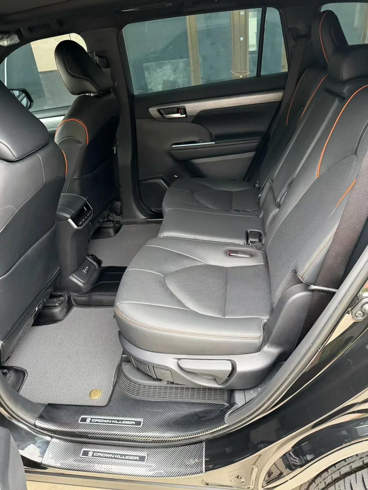 Toyota 2026 Crown Land Release HEV 2.5 Stepless Two-Drive Deluxe Automatic Gear 4