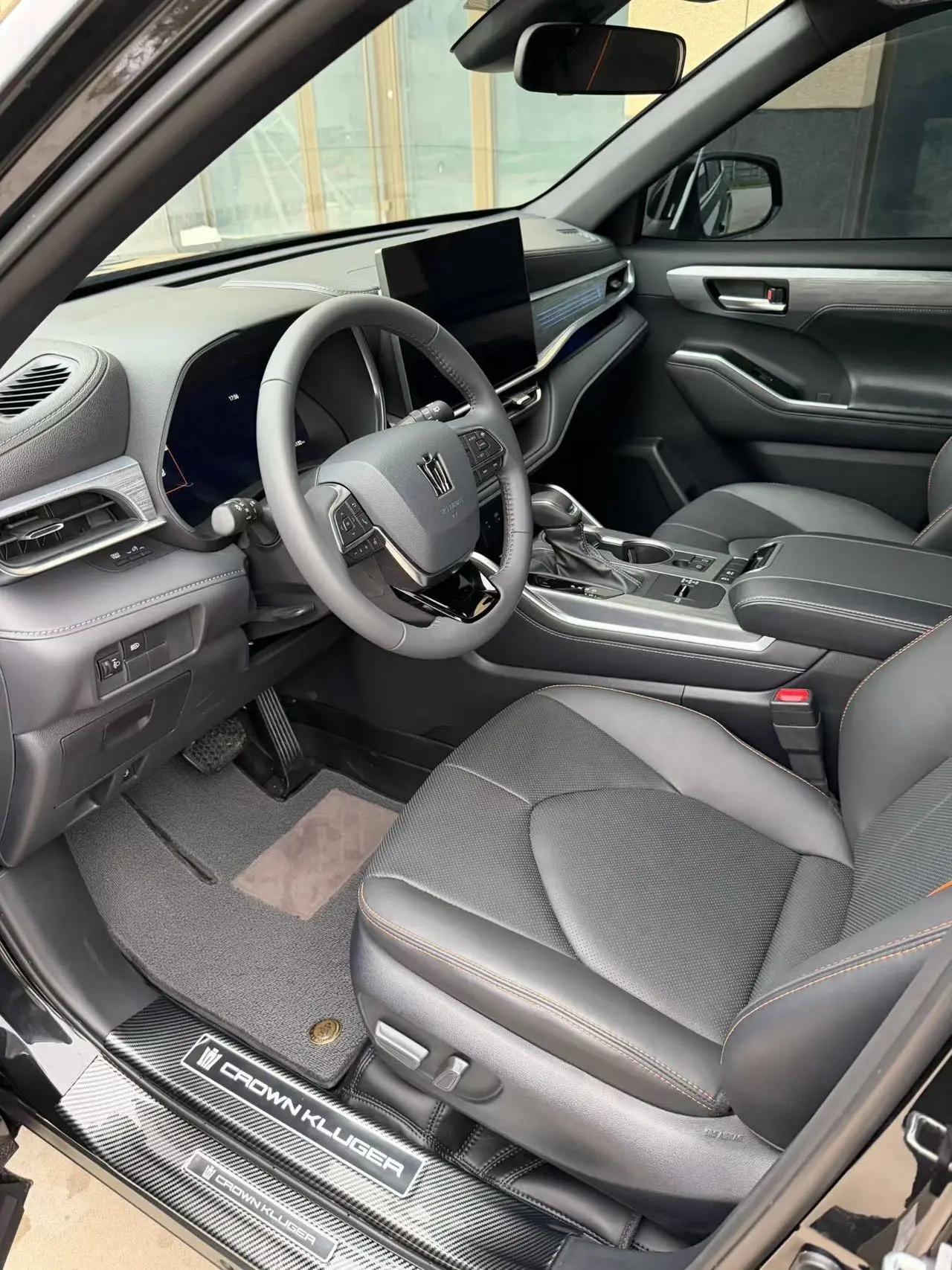 Toyota 2026 Crown Land Release HEV 2.5 Stepless Two-Drive Deluxe Automatic Gear 9