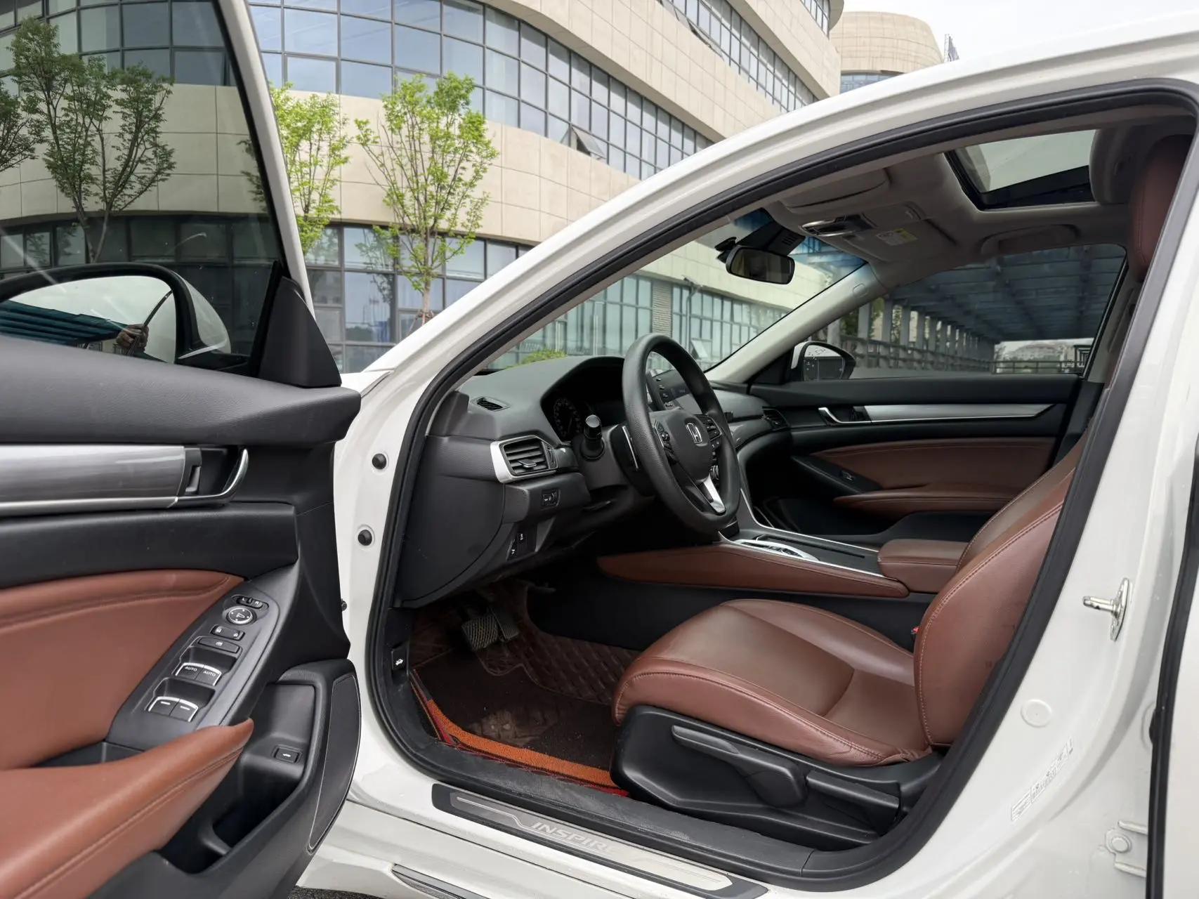 Yingshi Pai 2019 Sharp Hybrid 2.0L Net Elegant Edition National V 6