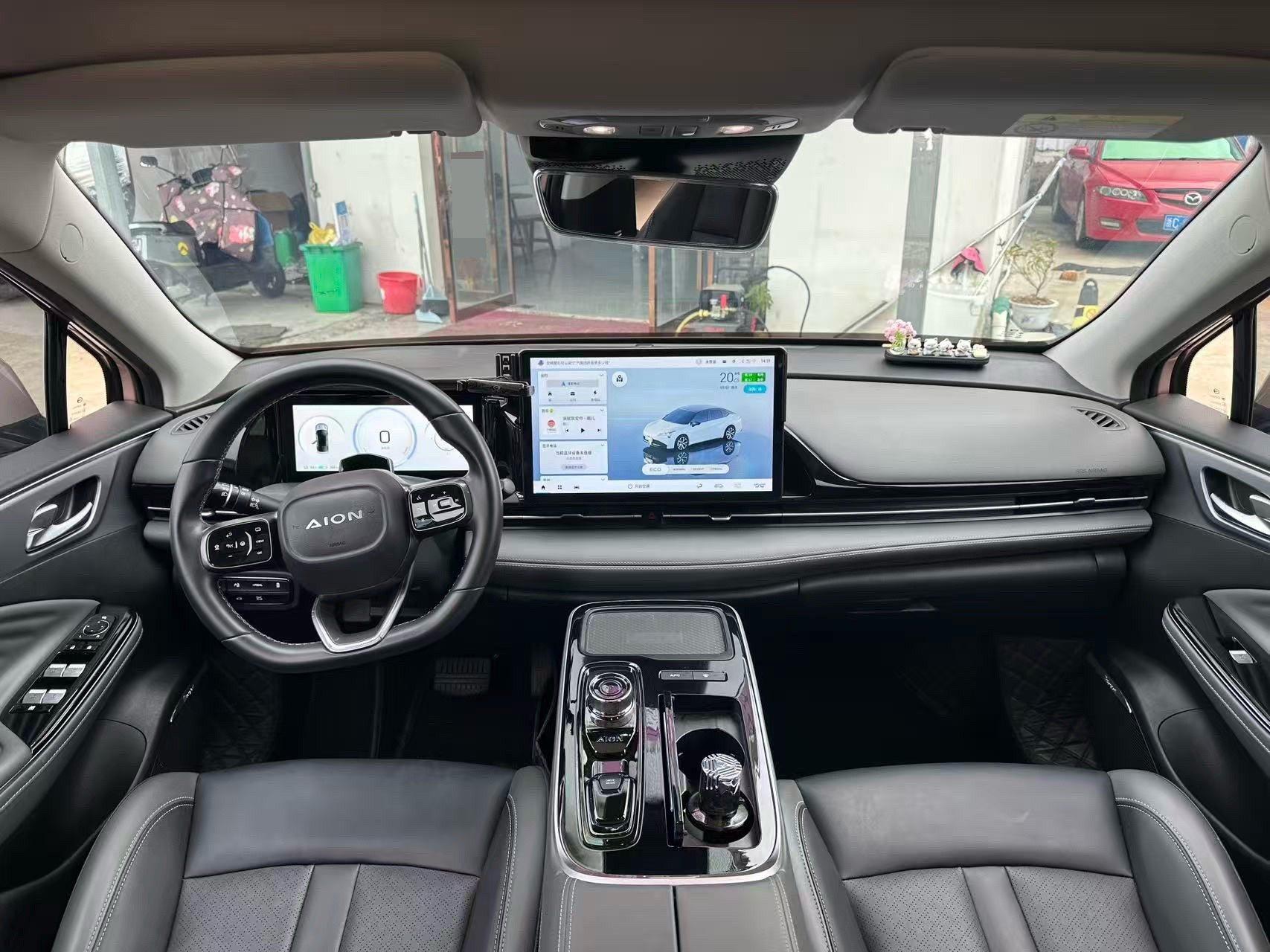 T-ROC Tange 2020 230TSI DSG Two-Drive Fashion 3