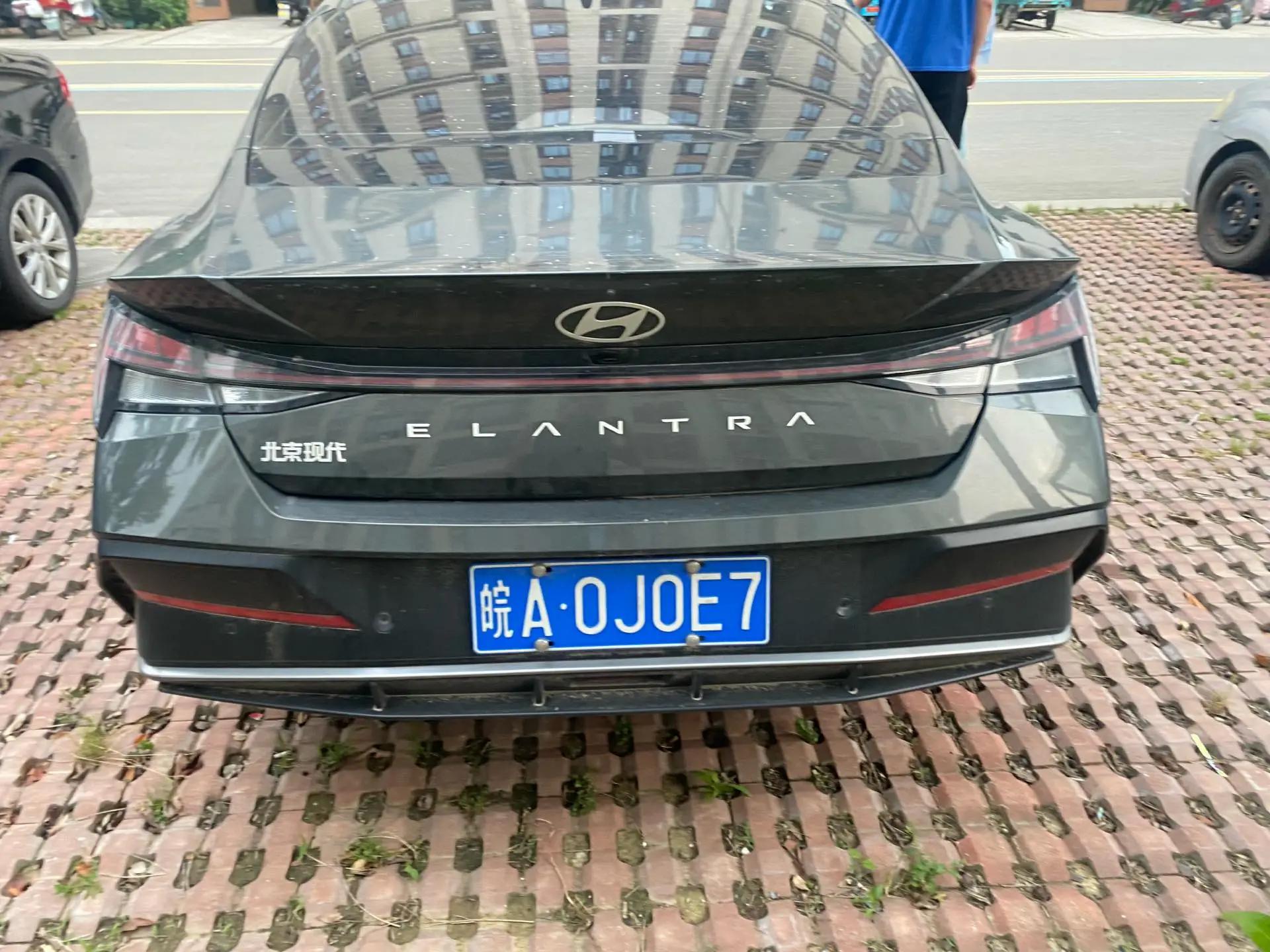 Elantra 2023 1.5L CVT LUX Premium Edition 7