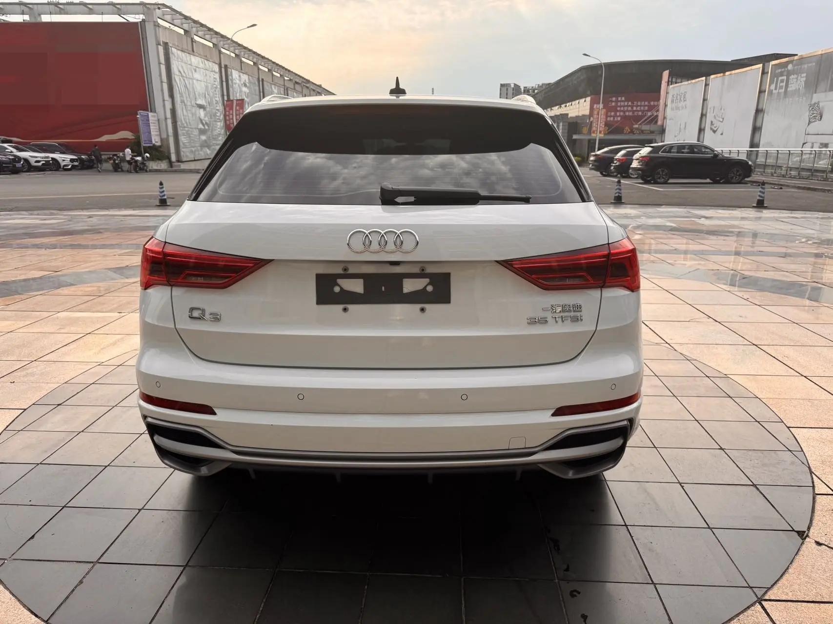 Audi 2023 Q3 1.4TFSI 35TFSI Stylish Dynamic Edition Automatic 5