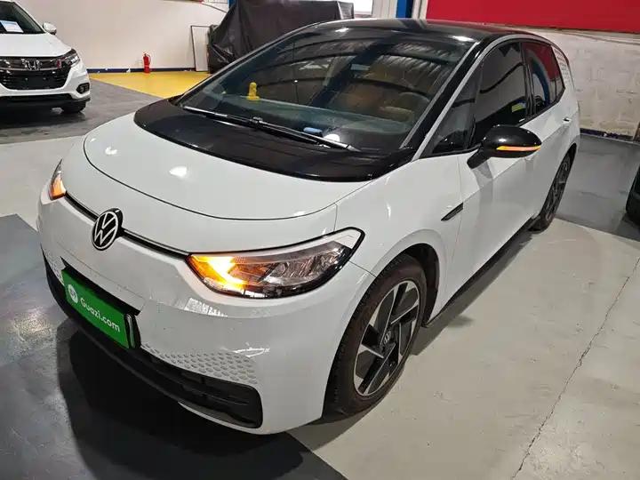 Volkswagen ID. 3 2023 Pure and Smart Edition