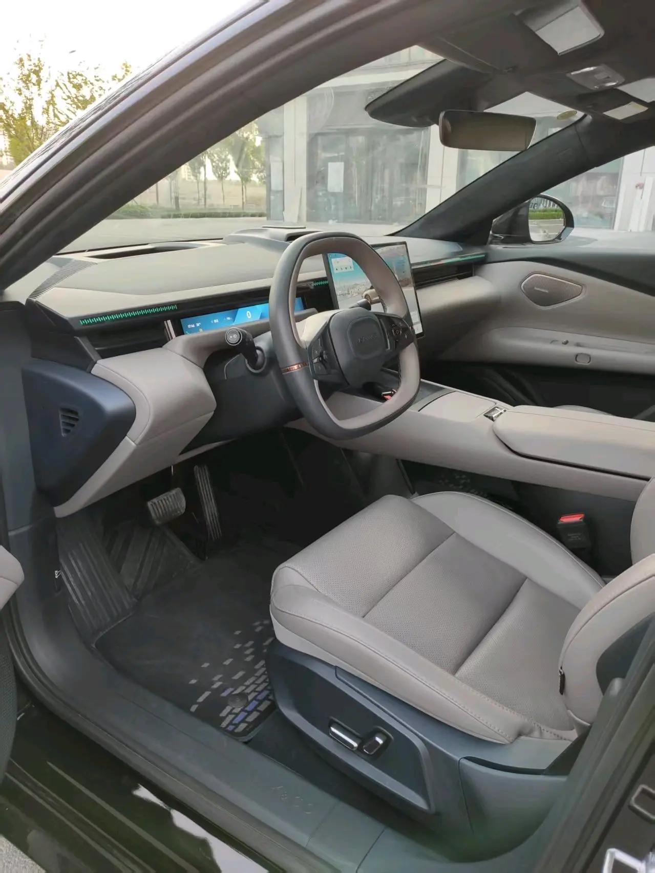 LYNK&amp;CO 2025 LYNK&amp;CO Z10 95kWh 766km rear drive Max automatic gear 7