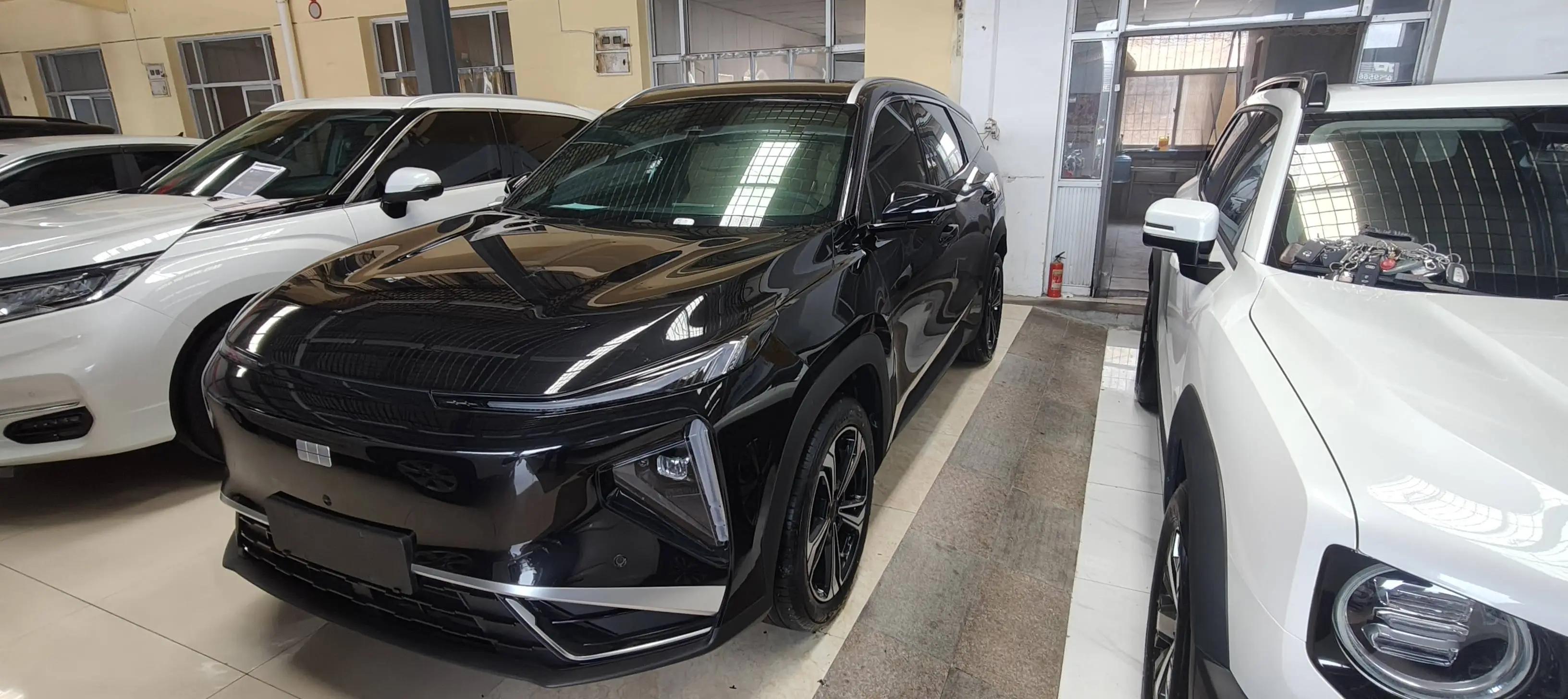Geely Galaxy 2025 L7 EM-i 1.5 115km Discovery Edition Automatic Gear