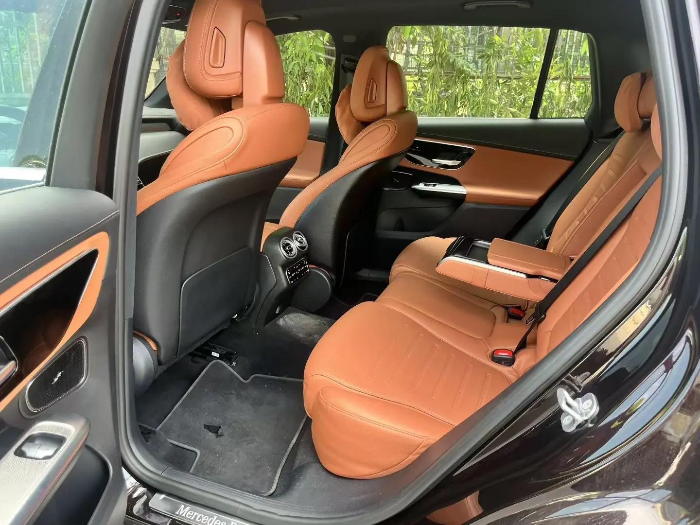 Mercedes Benz GLC 2023 GLC 260 L 4MATIC Basic 4