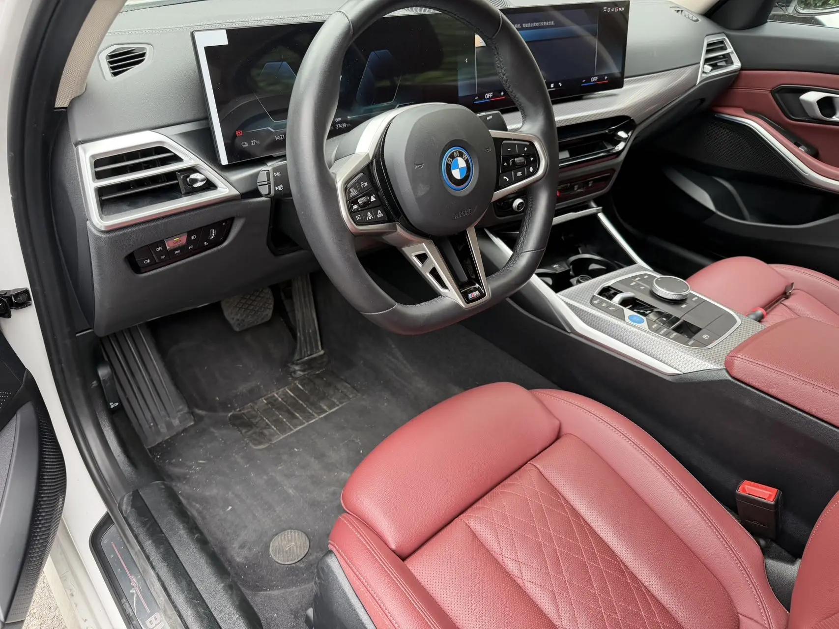 BMW 2025 i3 eDrive 40 L obsidian night suit automatic gear 4