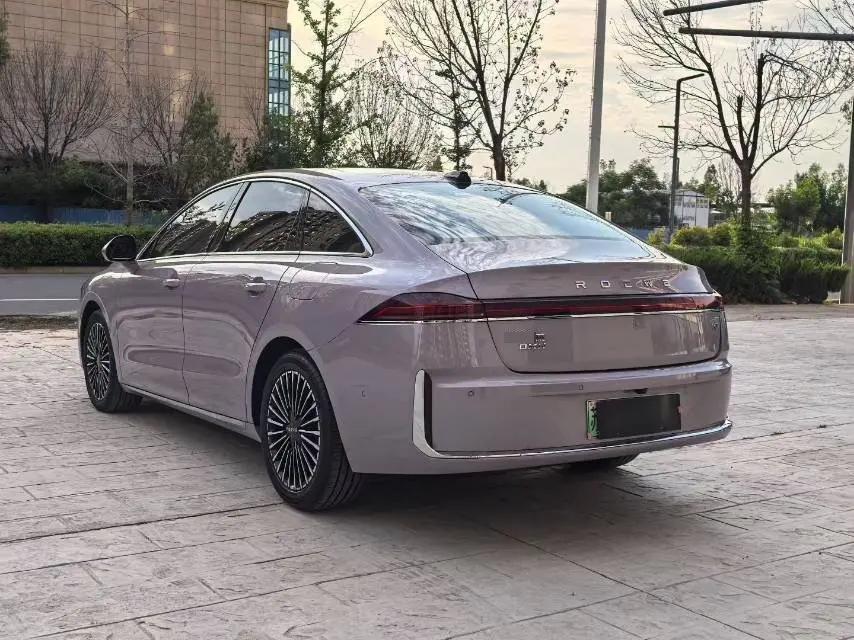 Roewe 2025 M7 DMH 1.5 160km Premium Edition Automatic Gear 7