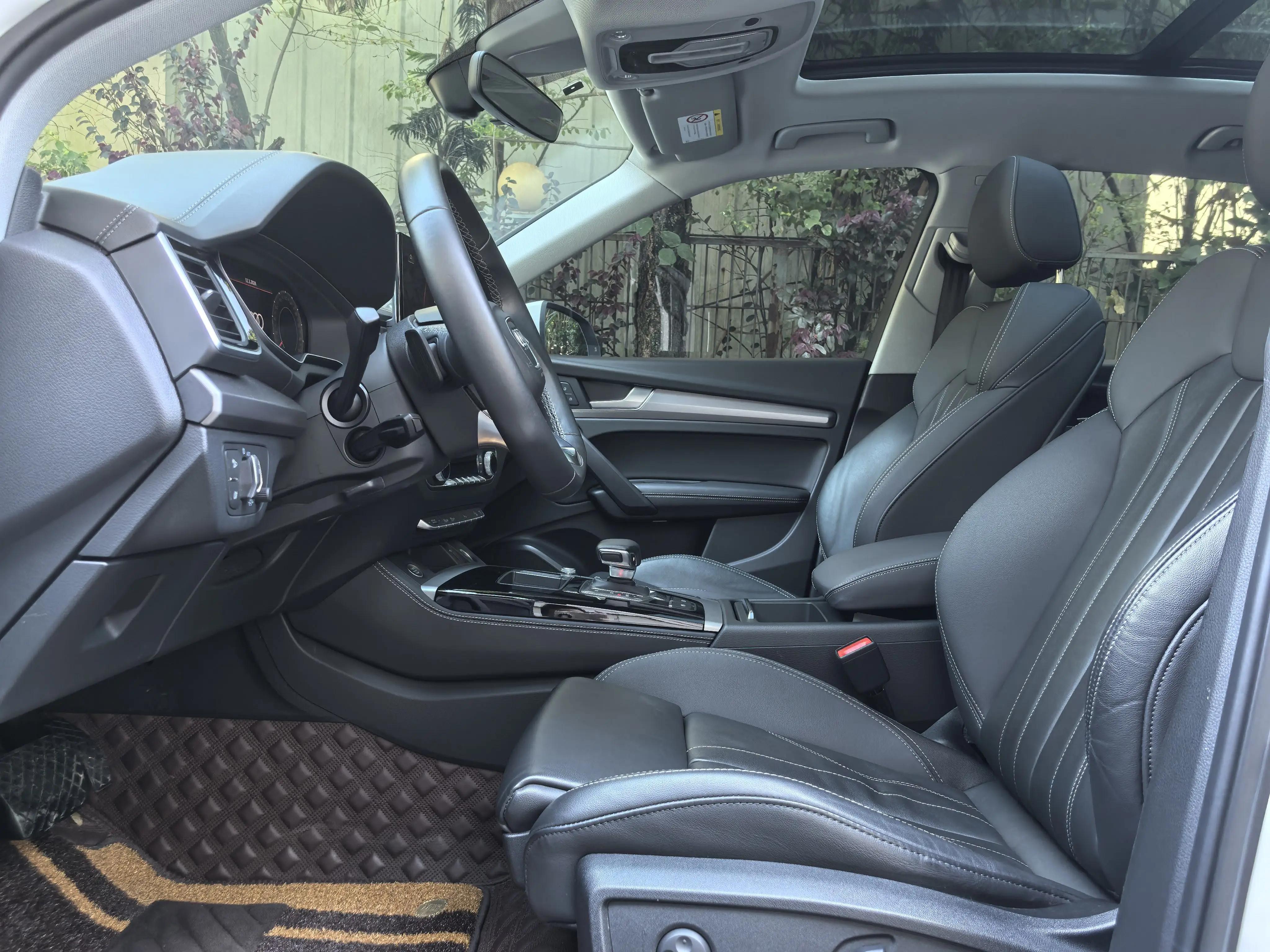 Audi Q5L 2021 Model 40 TFSI Stylish Dynamic Version 4