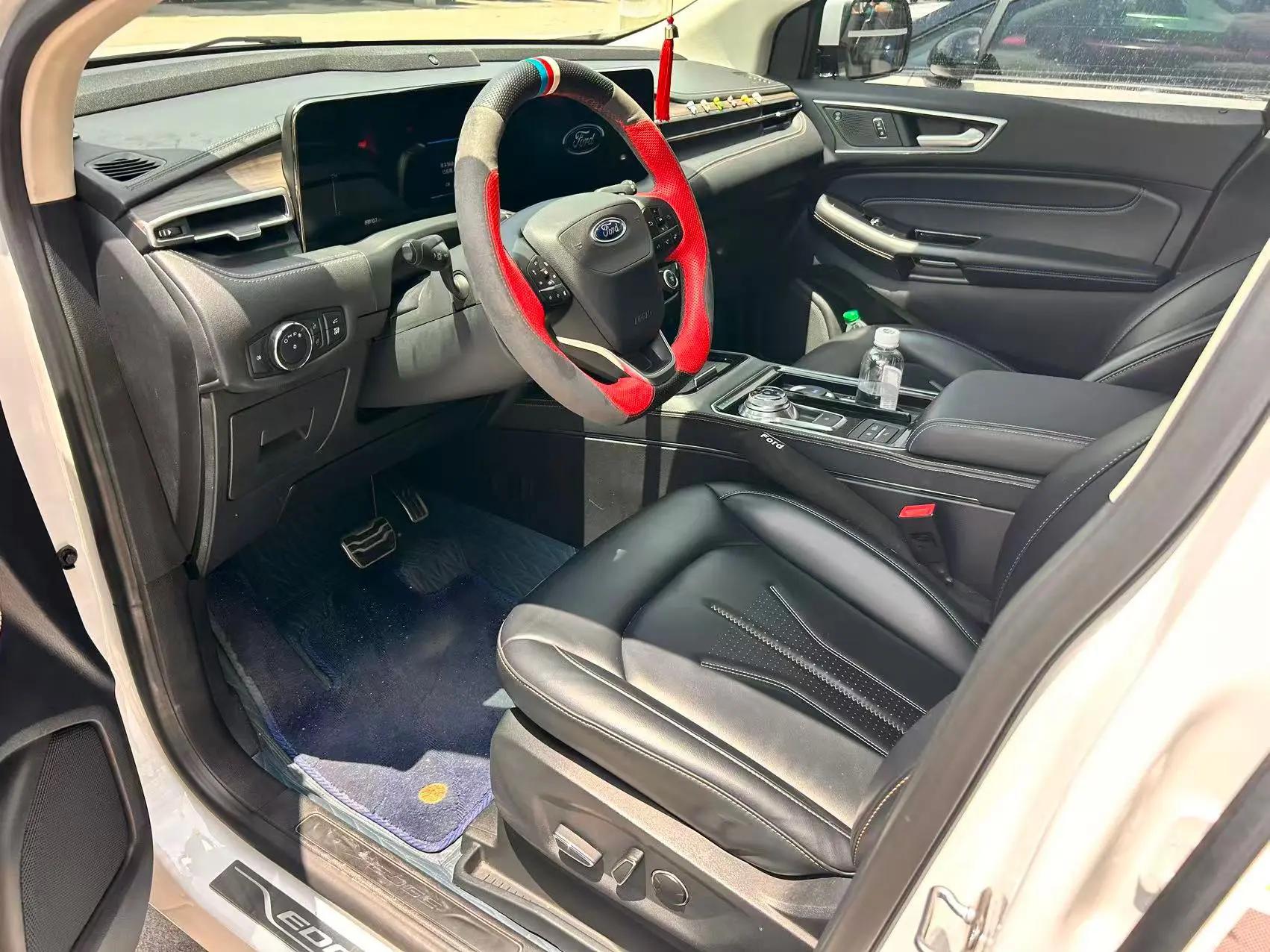 Edge 2021 PLUS EcoBoost 245 Front-Wheel Drive Luxury 7-Seater 3