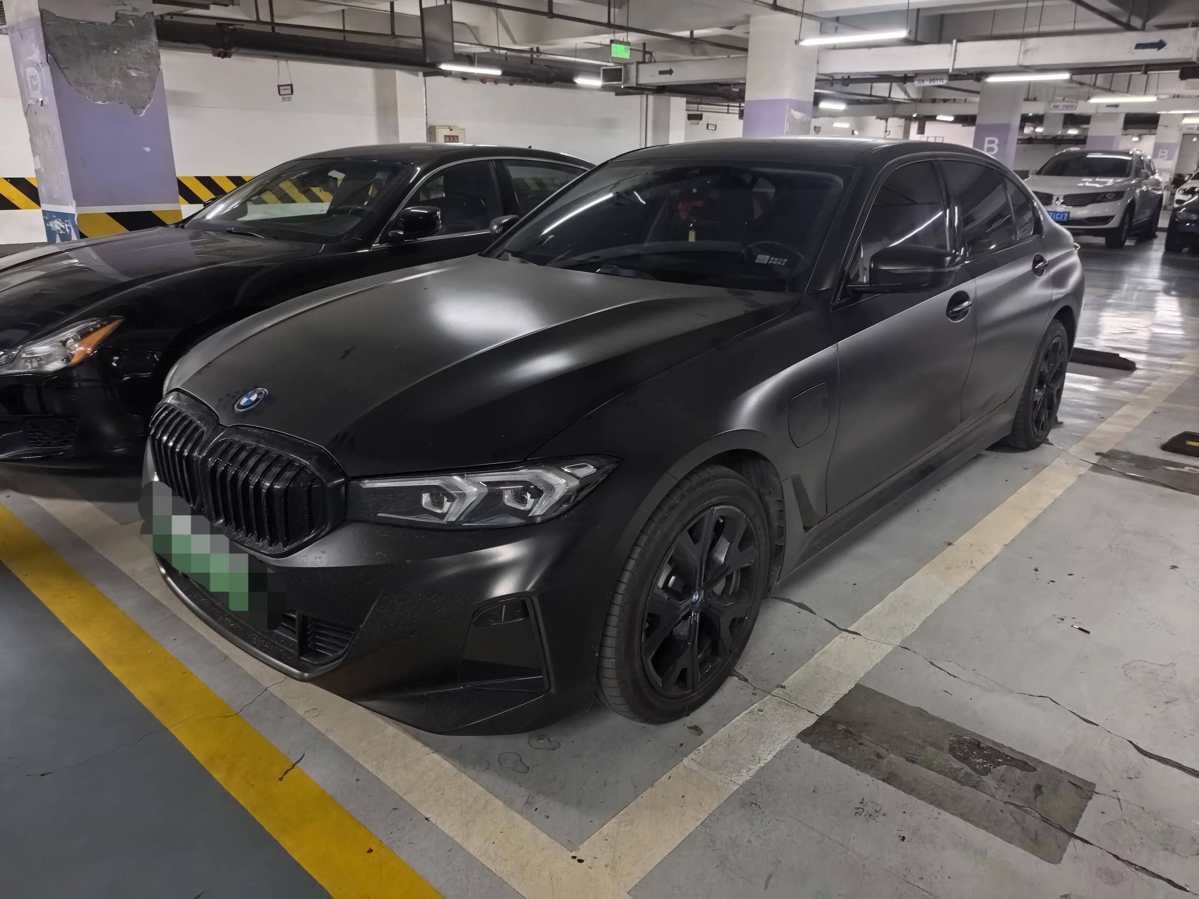 BMW i3 2022 eDrive 35 L