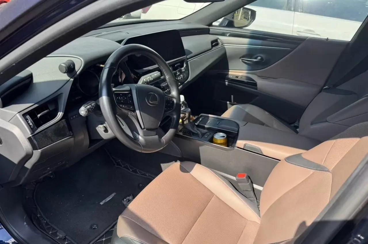 Lexus ES 2022 200 Excellence Edition 2