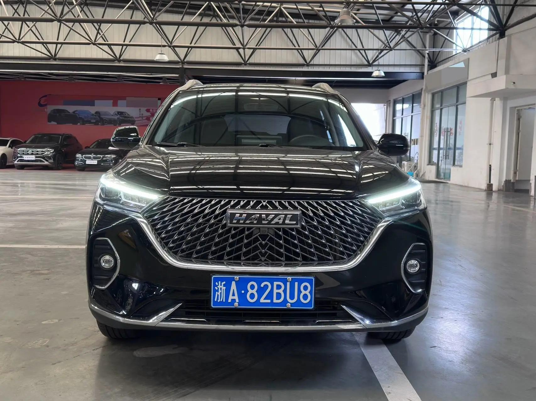 Haval M6 2021 PLUS 1.5T DCT Deluxe Zhilian 2