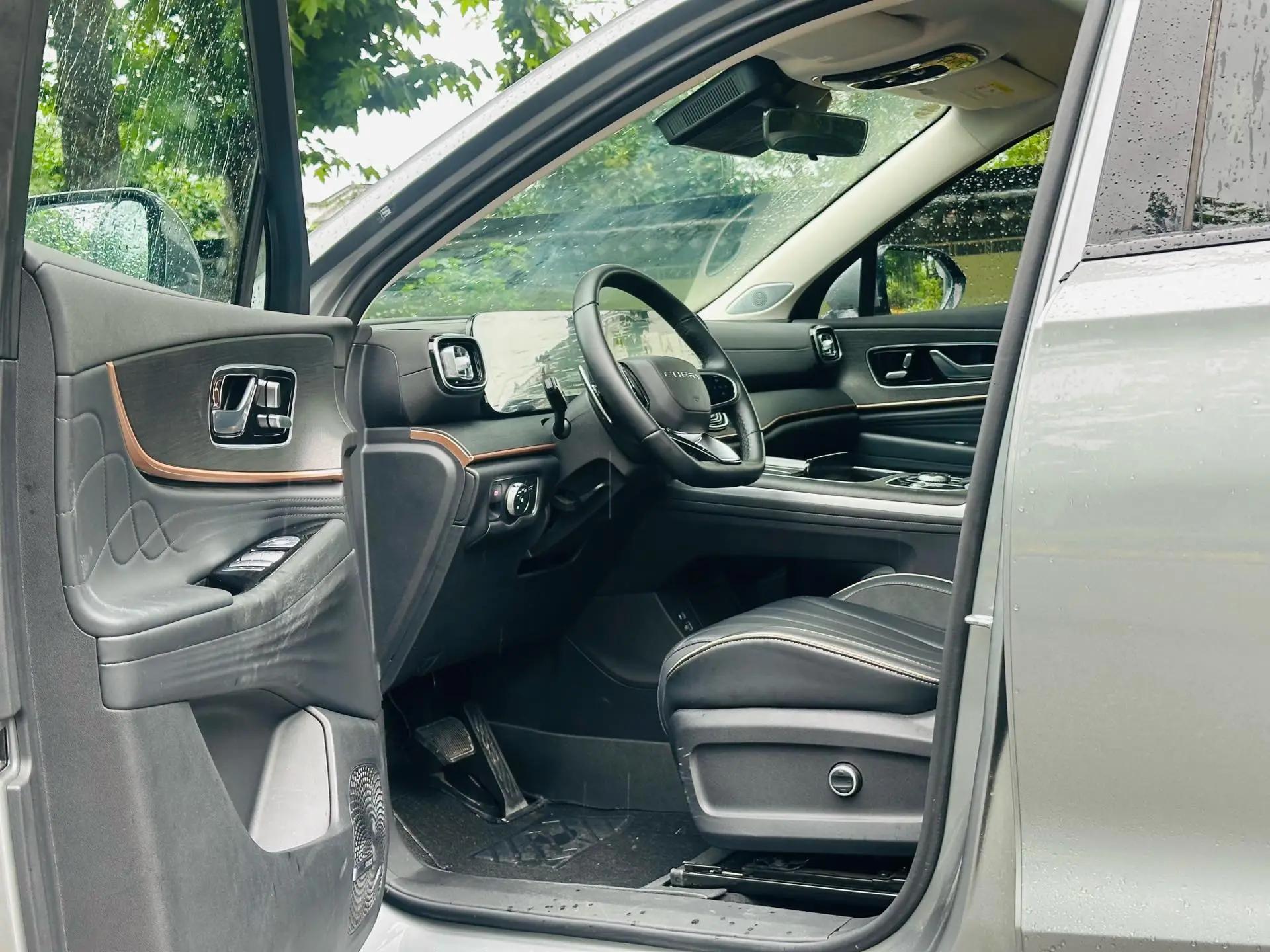Ruihu 9 2023 2.0T Automatic Two-Drive Deluxe Edition 5 6