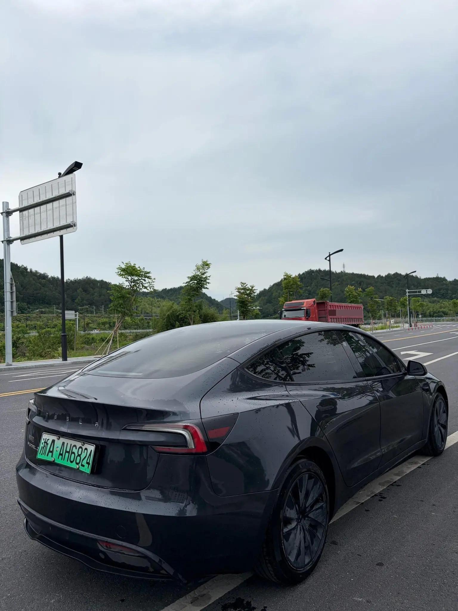 Model 3 2023 Rear-Wheel Drive Edition 5