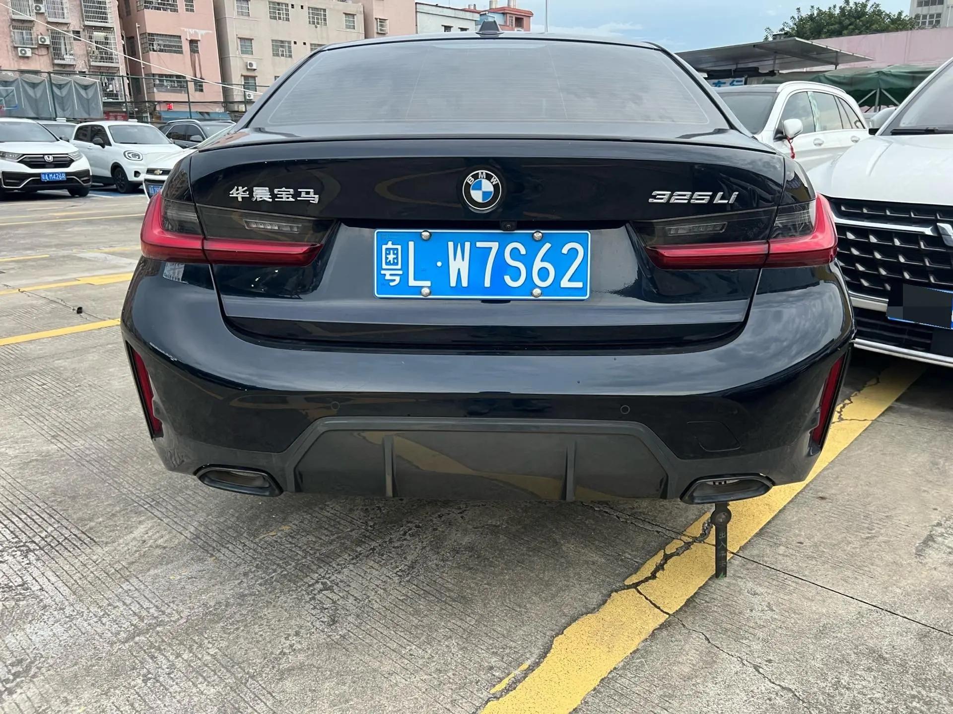 BMW 3 Series 2024 Model 325Li 2.0T M Sport Night Edition Automatic 3
