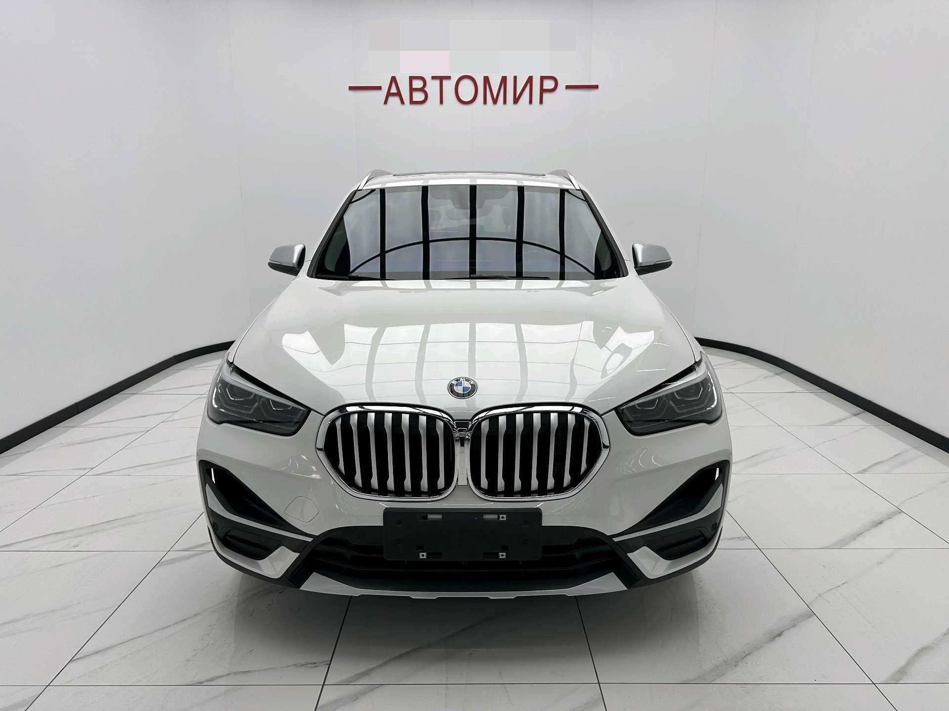 BMW X1 2022 sDrive20Li exclusive type 2