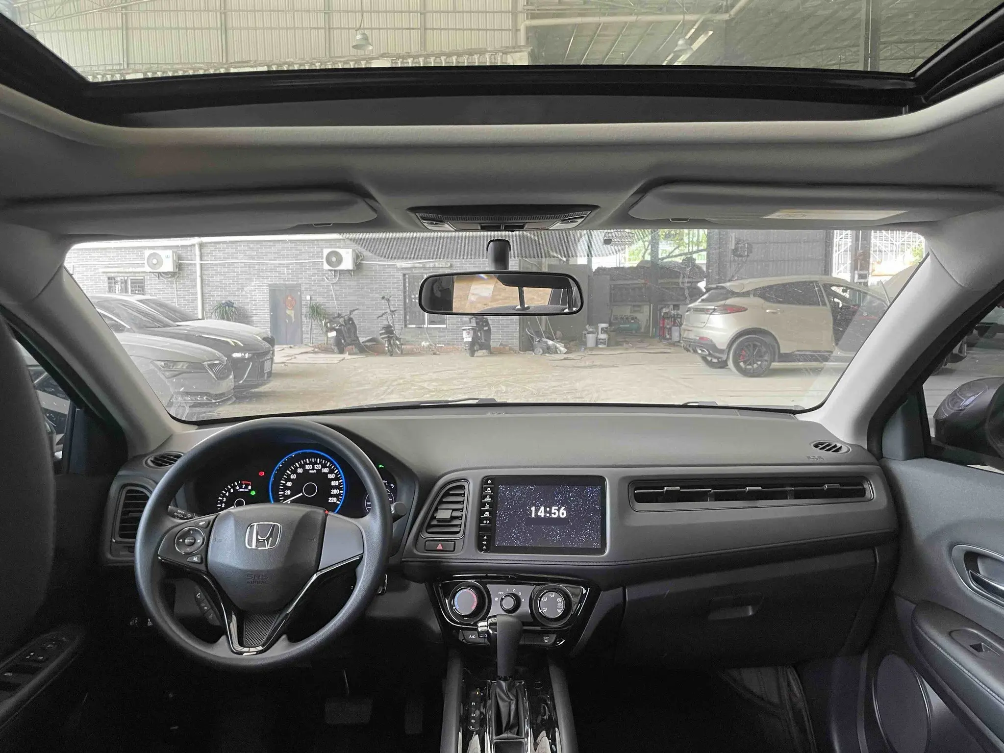 Vezel 2020 1.5L CVT Pioneer Edition 3