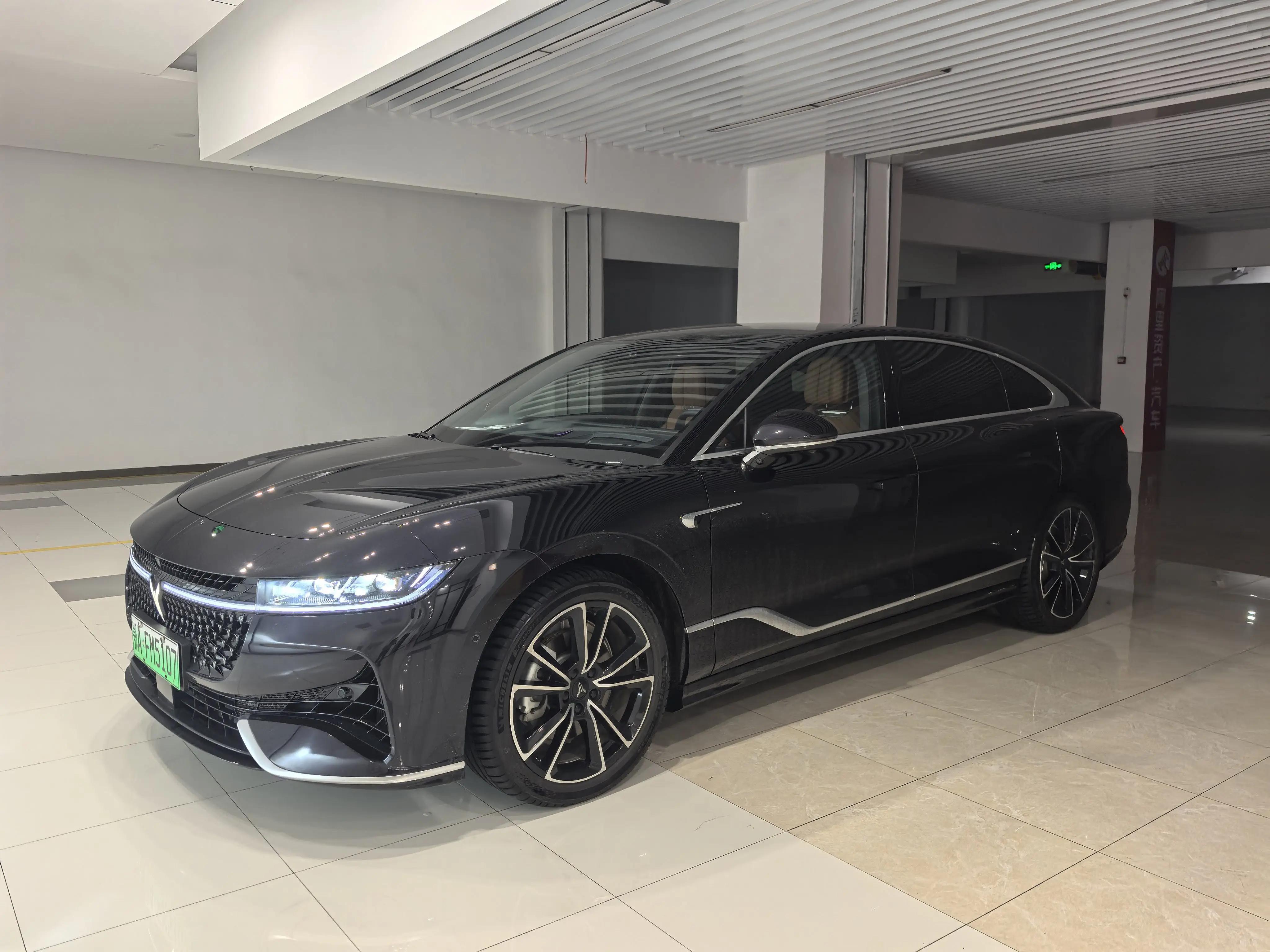 Voyah Chasing Light 2024 PHEV Four-wheel Drive Super Long Endurance Ultimate Edition