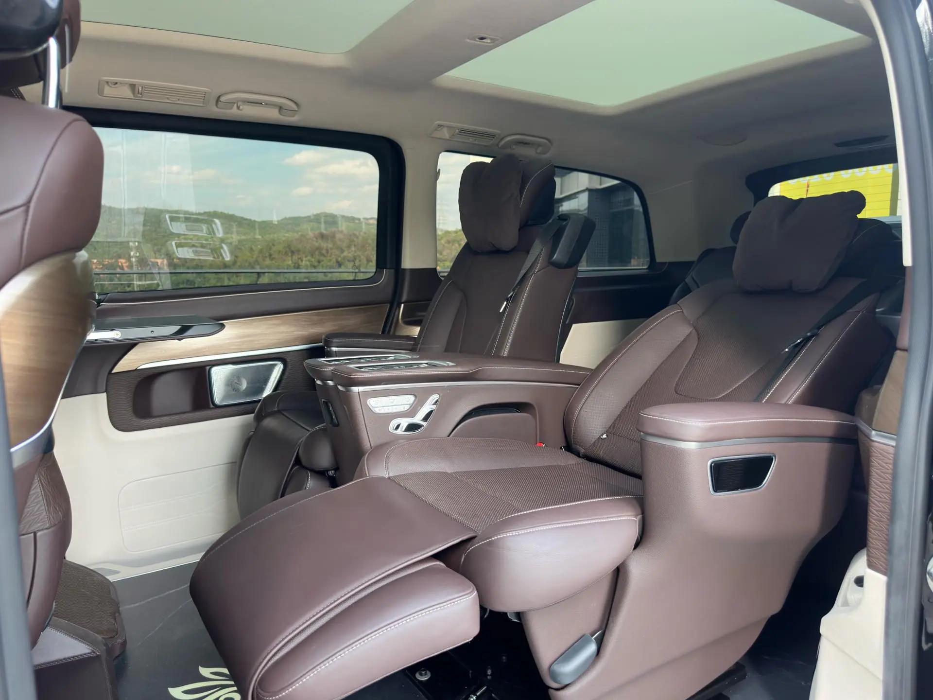 Mercedes Benz V 2022V 260 L 2.0T Deluxe Edition Automatic Gear 10