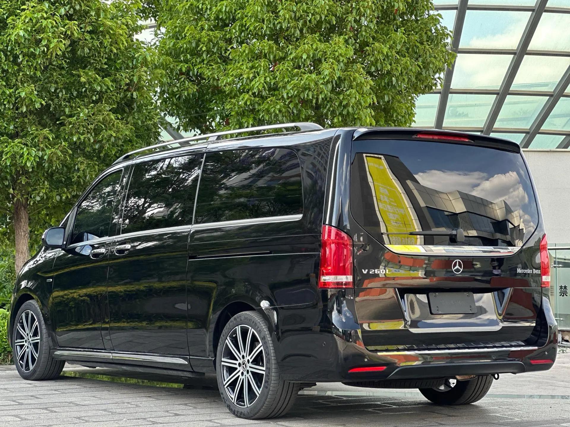 Mercedes Benz V 2022V 260 L 2.0T Deluxe Edition Automatic Gear 6
