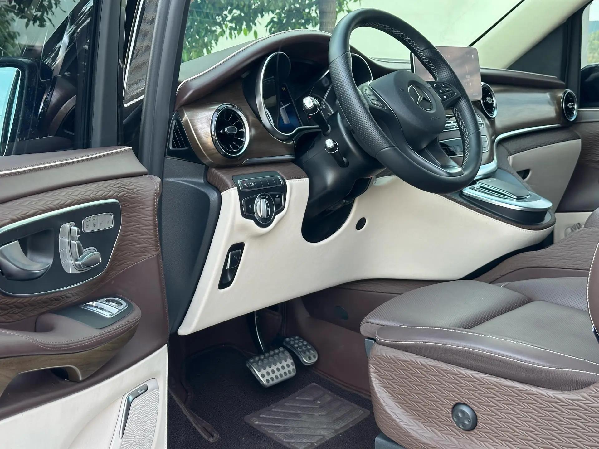 Mercedes Benz V 2022V 260 L 2.0T Deluxe Edition Automatic Gear 9