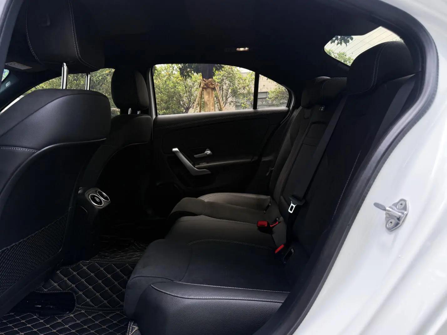 Mercedes Benz Class A 2023 A 200 L 1.3T Dynamic Automatic 11