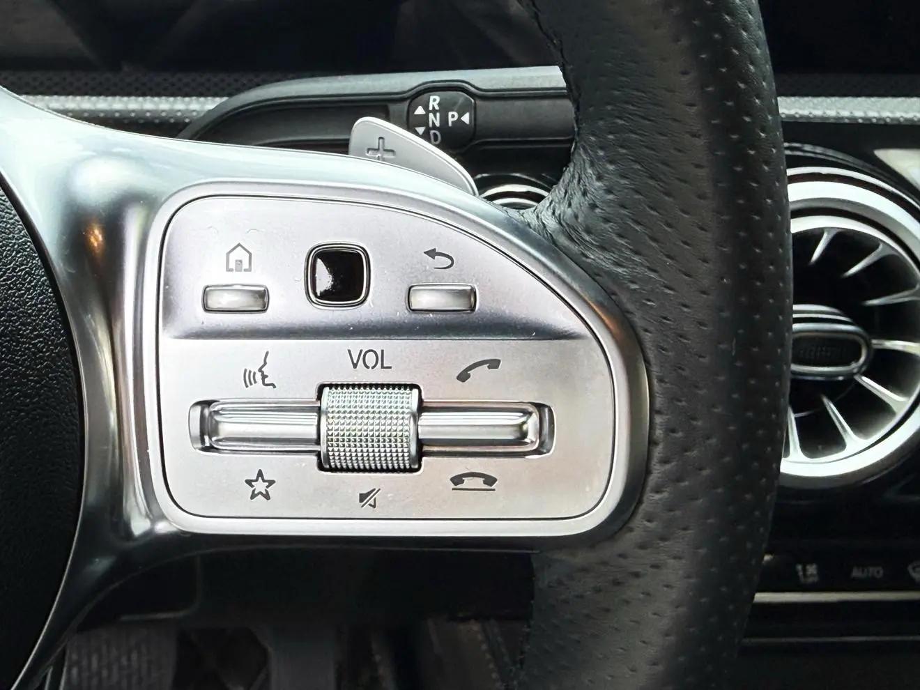 Mercedes Benz Class A 2023 A 200 L 1.3T Dynamic Automatic 13