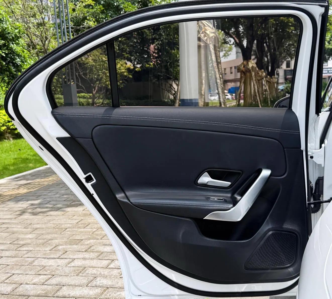 Mercedes Benz Class A 2023 A 200 L 1.3T Dynamic Automatic 15