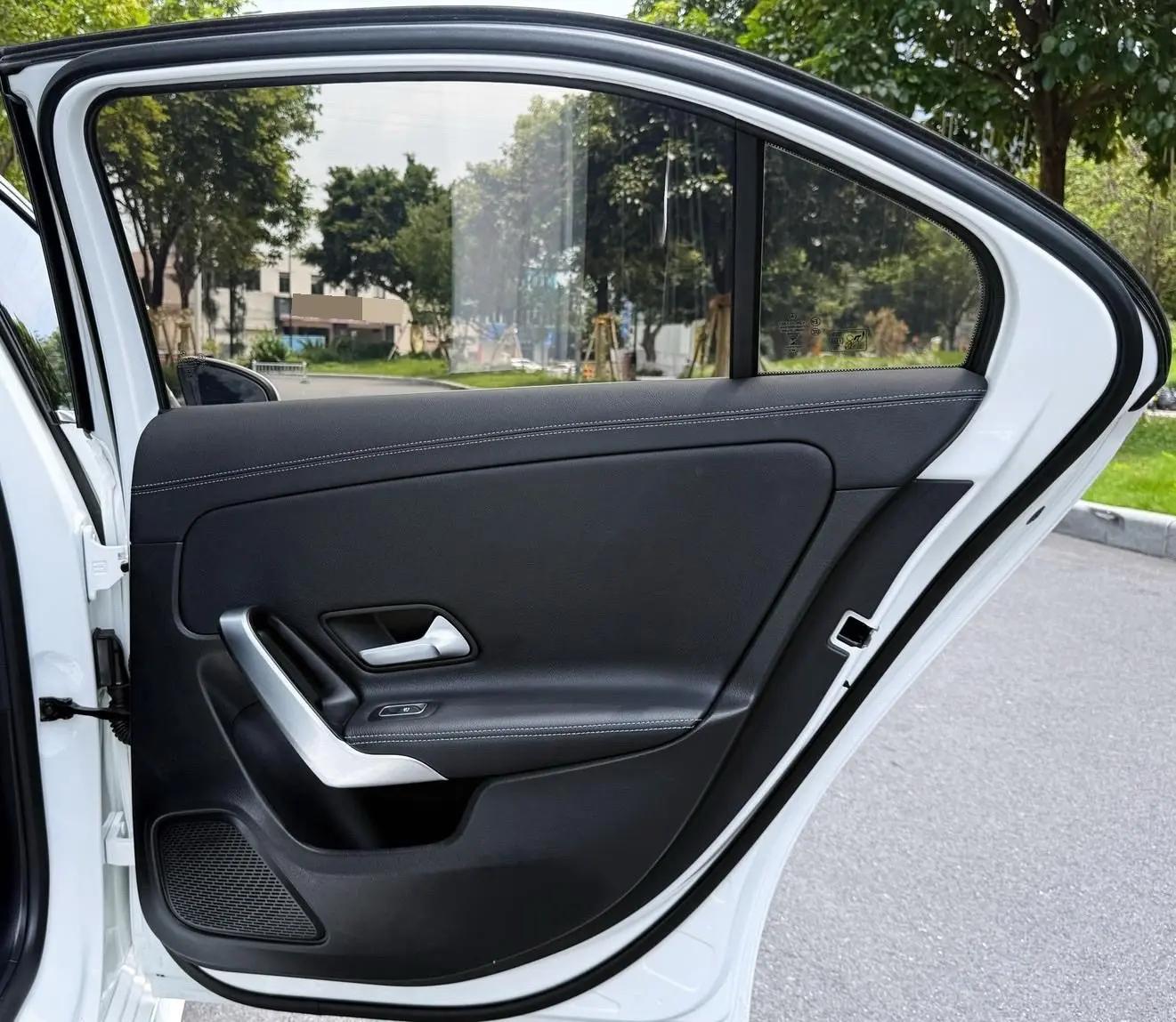 Mercedes Benz Class A 2023 A 200 L 1.3T Dynamic Automatic 17
