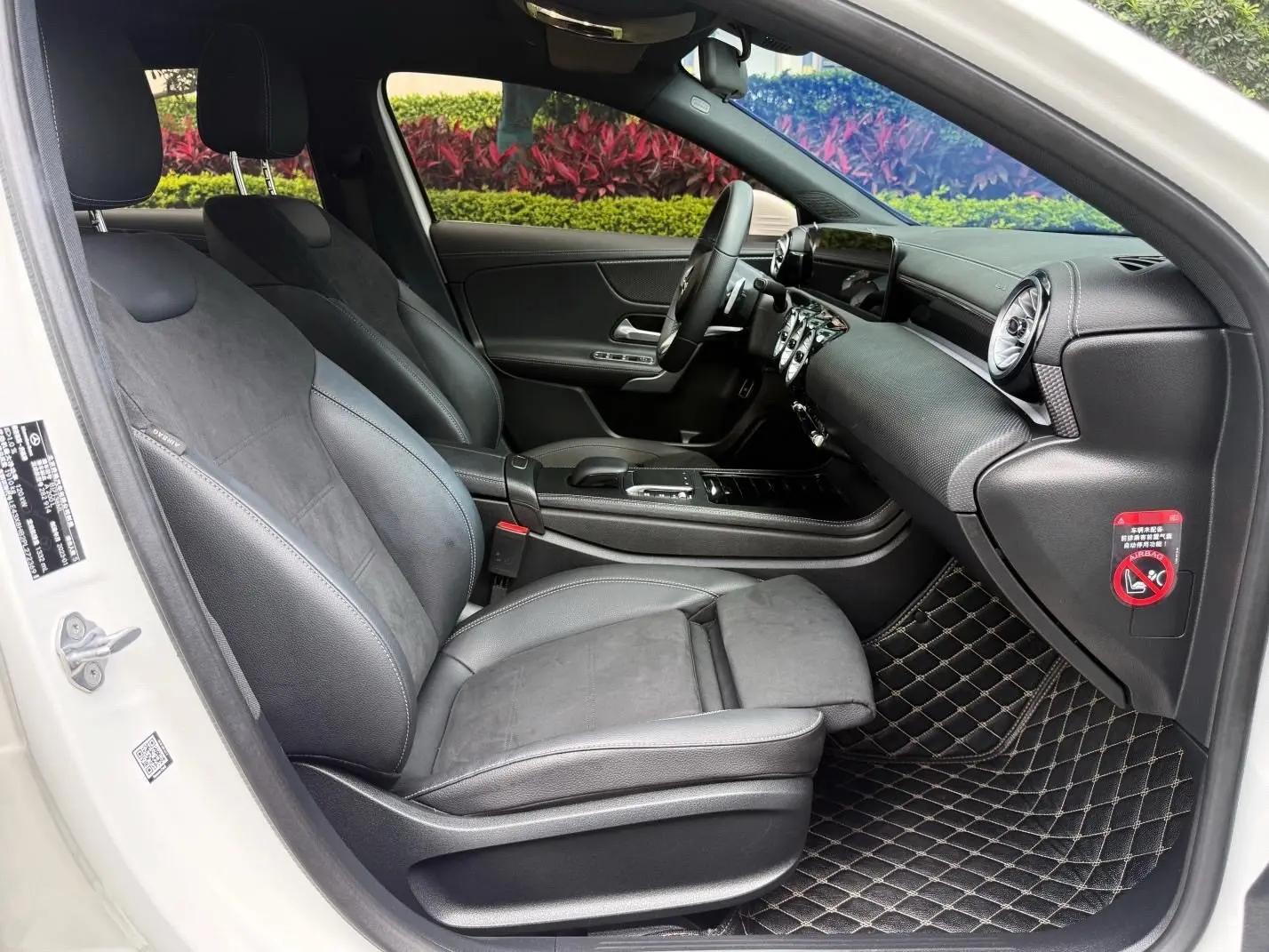 Mercedes Benz Class A 2023 A 200 L 1.3T Dynamic Automatic 27