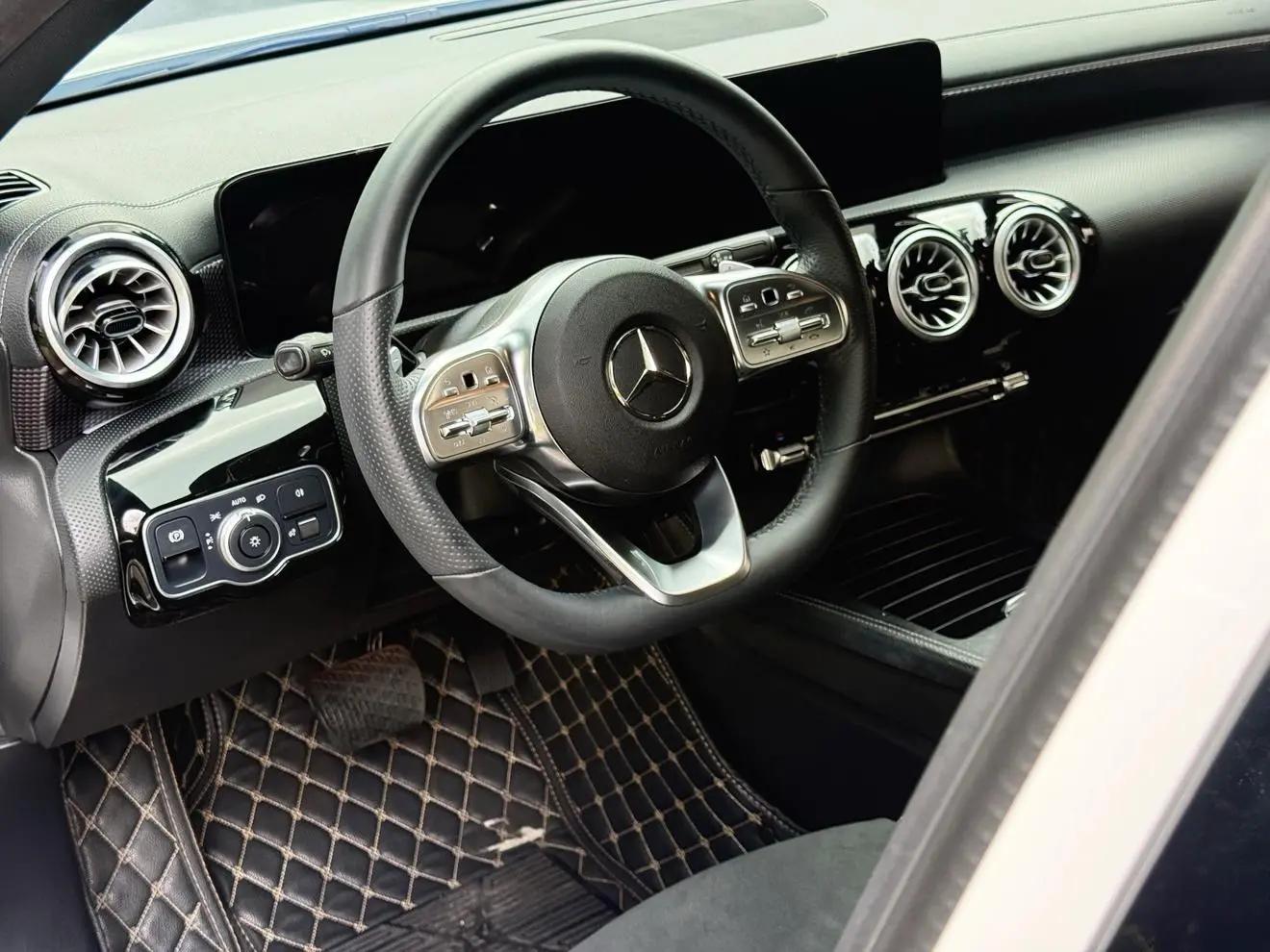 Mercedes Benz Class A 2023 A 200 L 1.3T Dynamic Automatic 9
