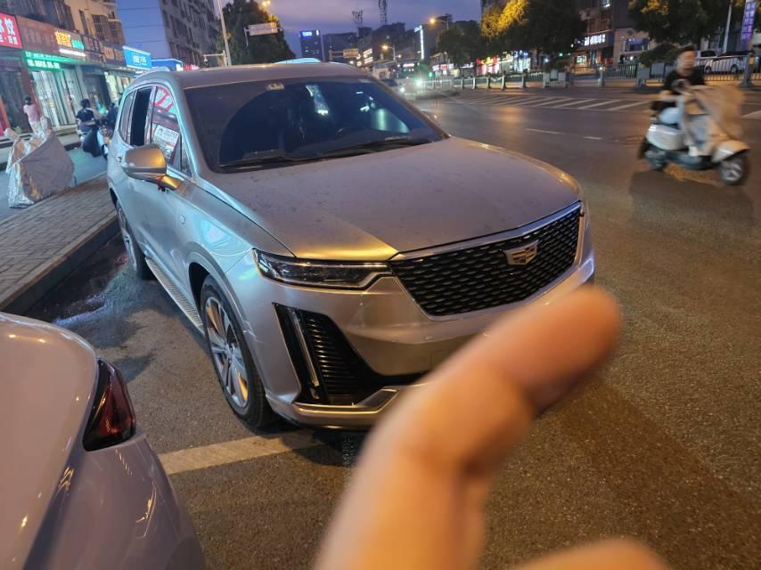 Cadillac 2019 XT6 2.0T 28T Luxury Automatic Gear 4