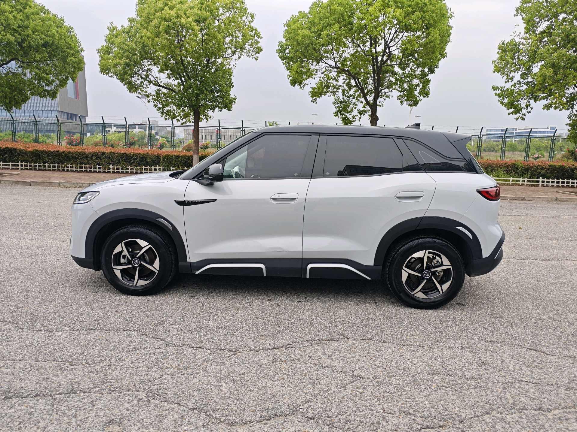 Yuan UP 2024 401KM Leading Model 7