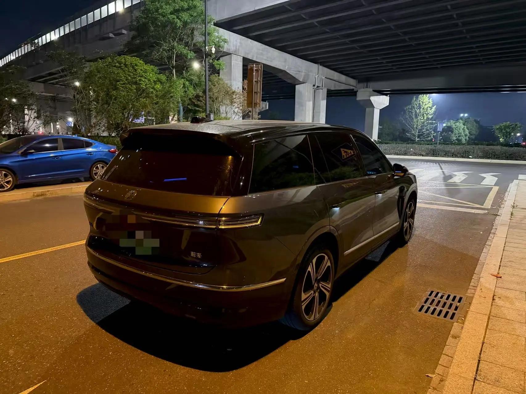 NIO 2026 ES8 6-Seater Executive Luxury Edition Automatic 4