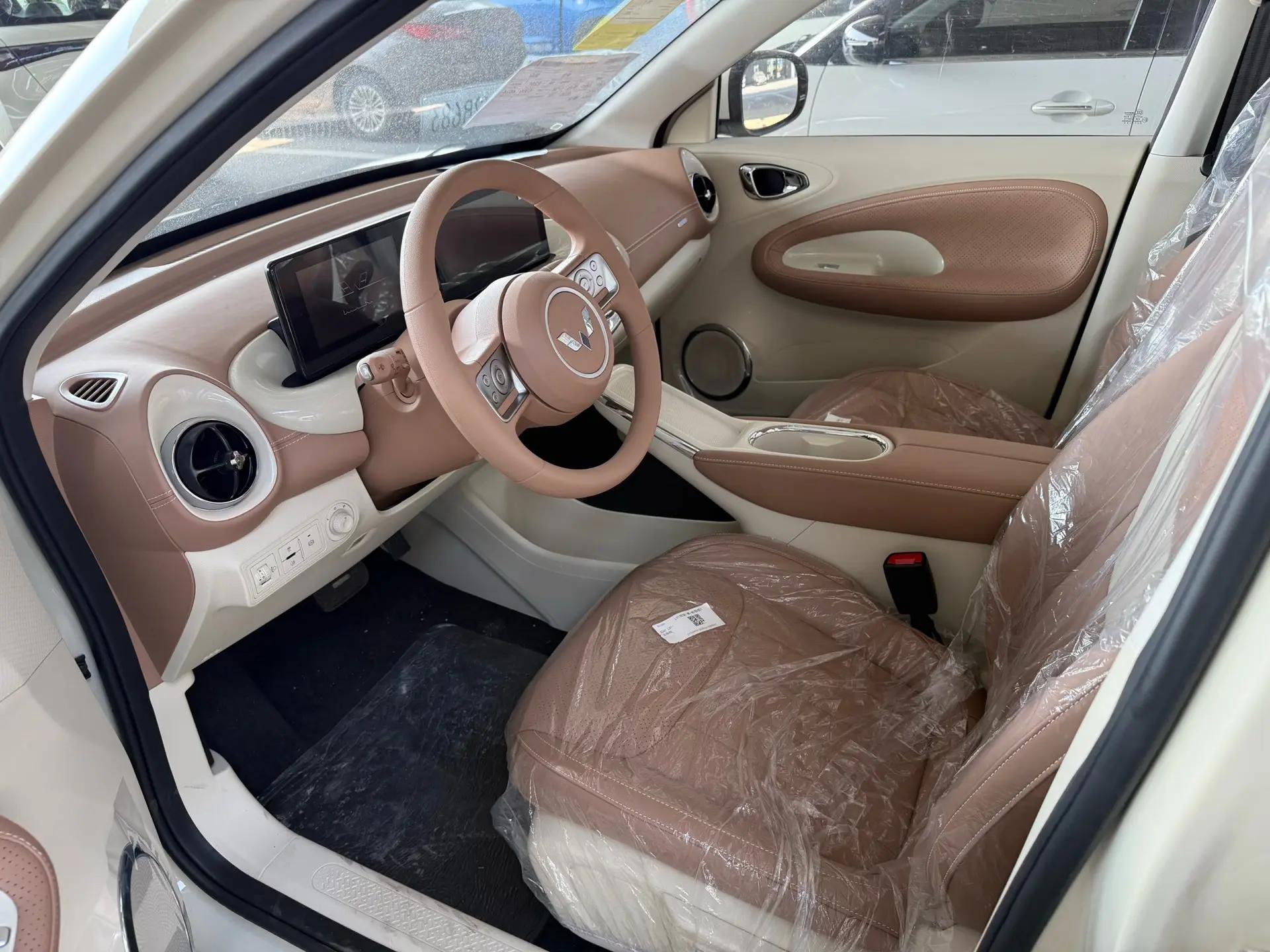 WuLing 2025 Plantronics 410km LingBox Exclusive Automatic Transmission 6