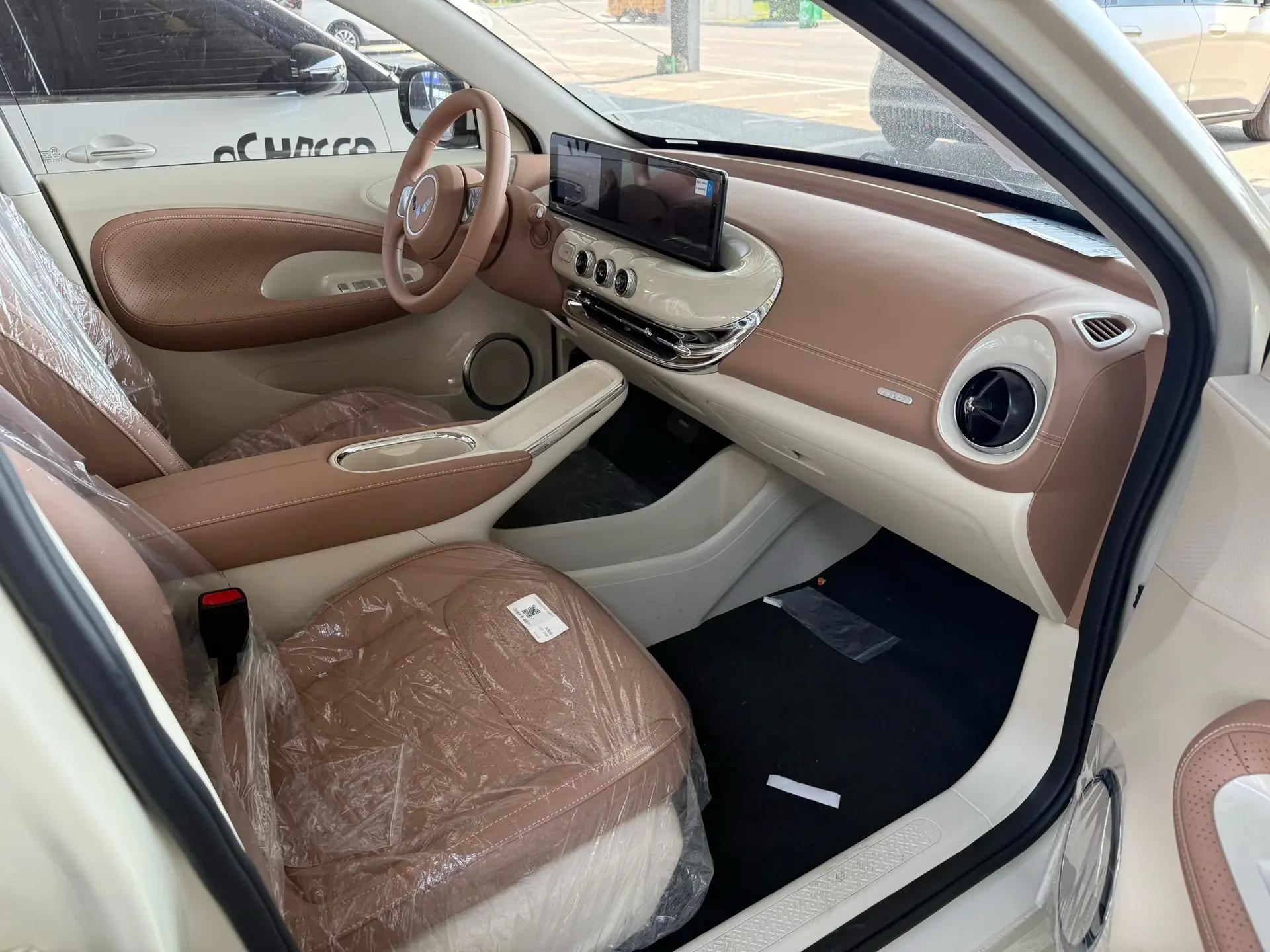 WuLing 2025 Plantronics 410km LingBox Exclusive Automatic Transmission 8